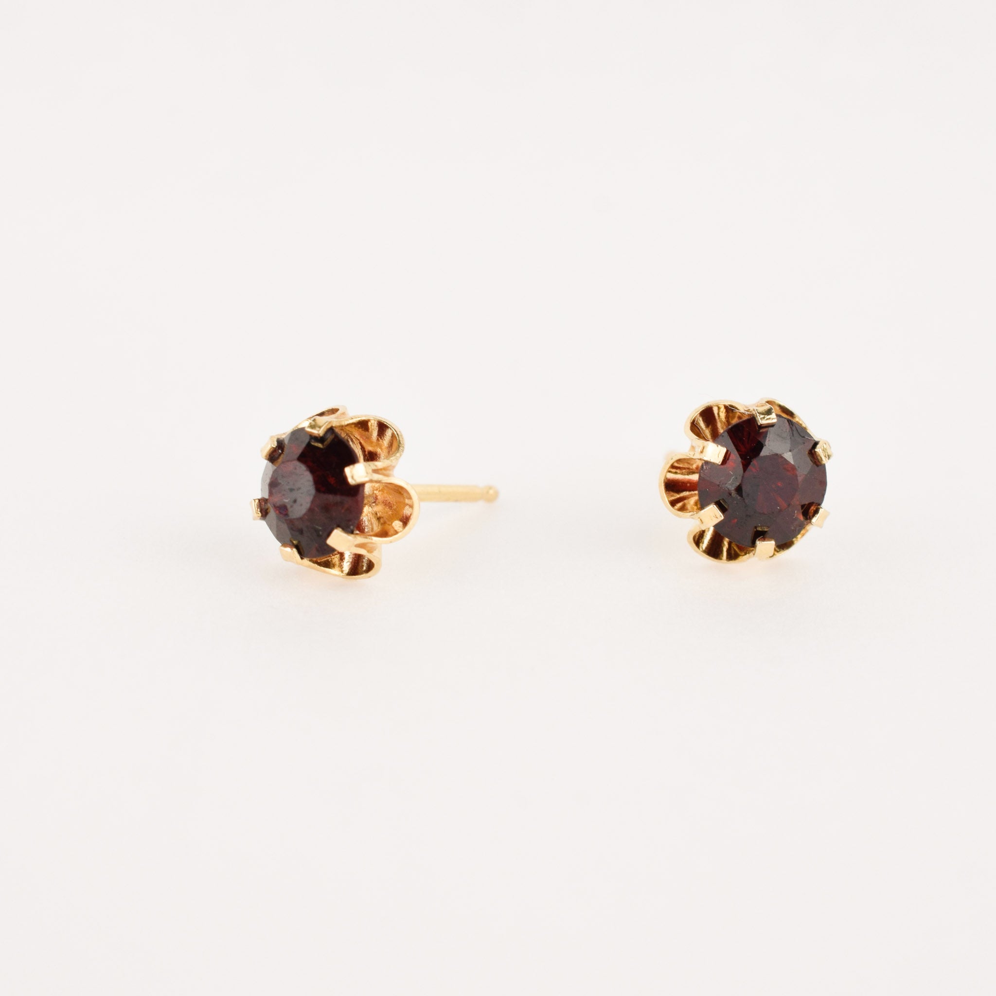 vintage gold garnet stud earrings