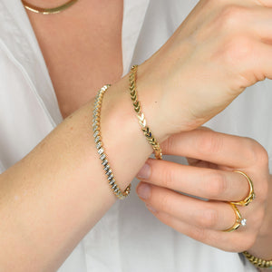 7.5" gold Leaf detail Bracelet 