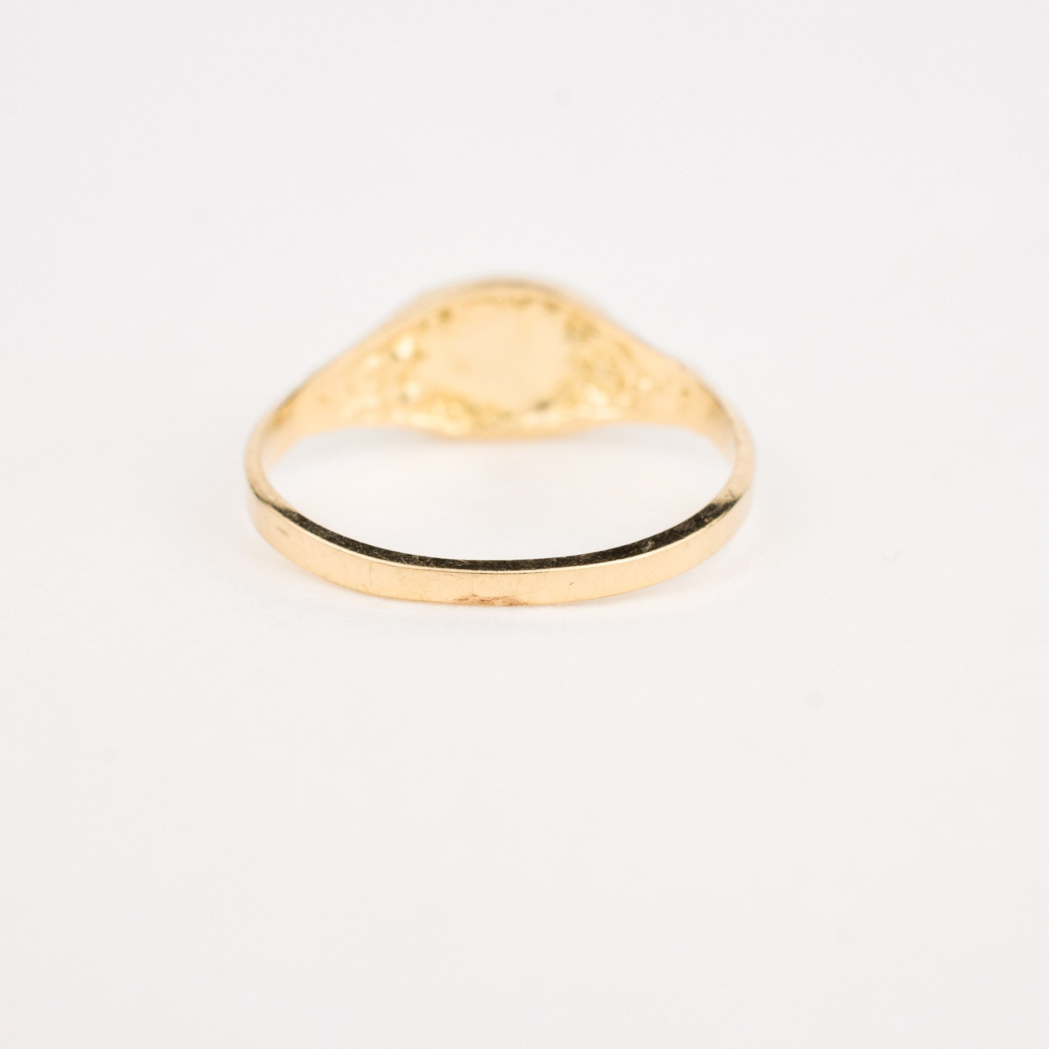 vintage gold 'B' signet ring