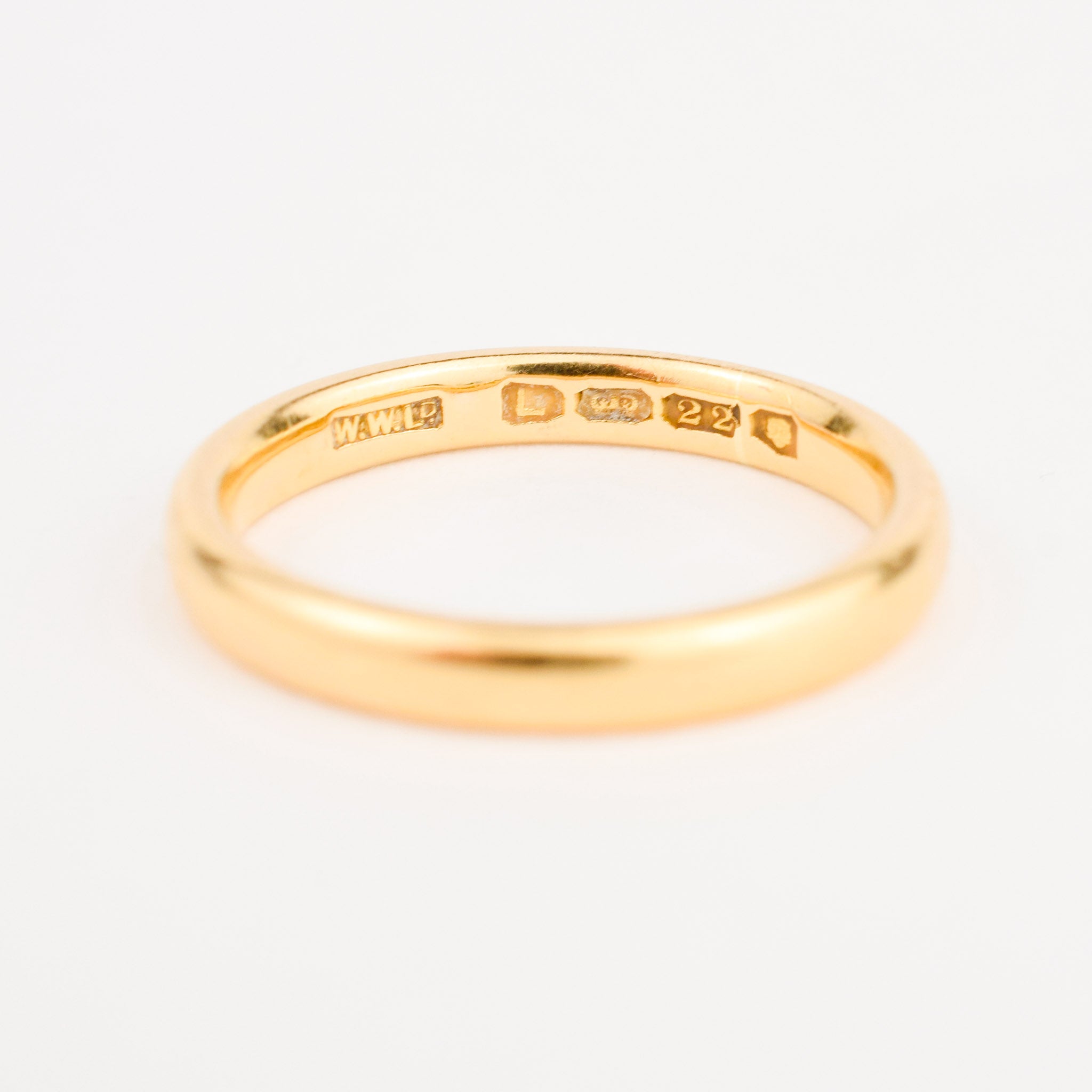 vintage 22k gold band *Assayed in London in 1946