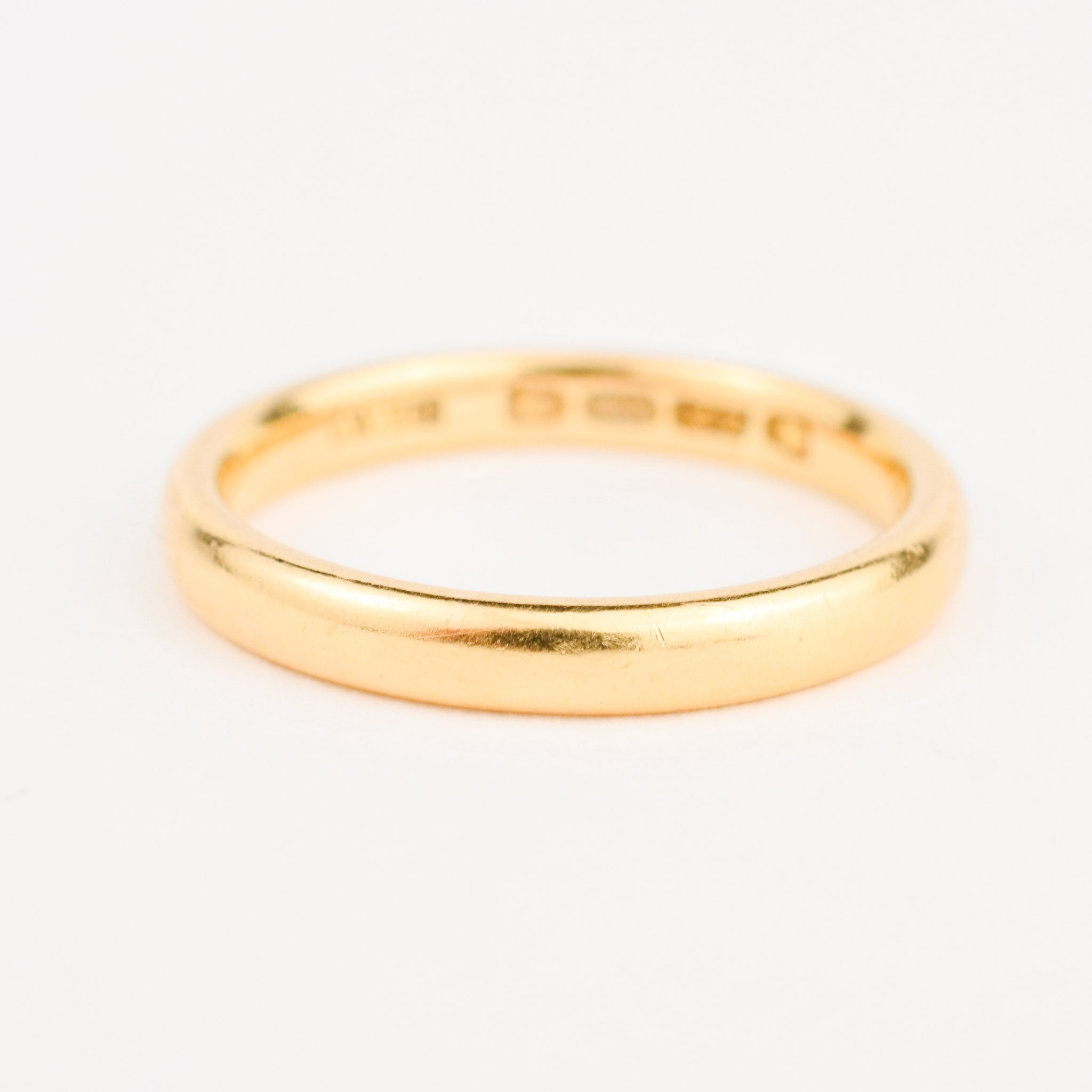 vintage 22k gold band *Assayed in London in 1946