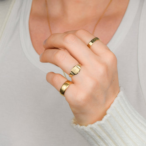 vintage gold 'J' Signet Ring