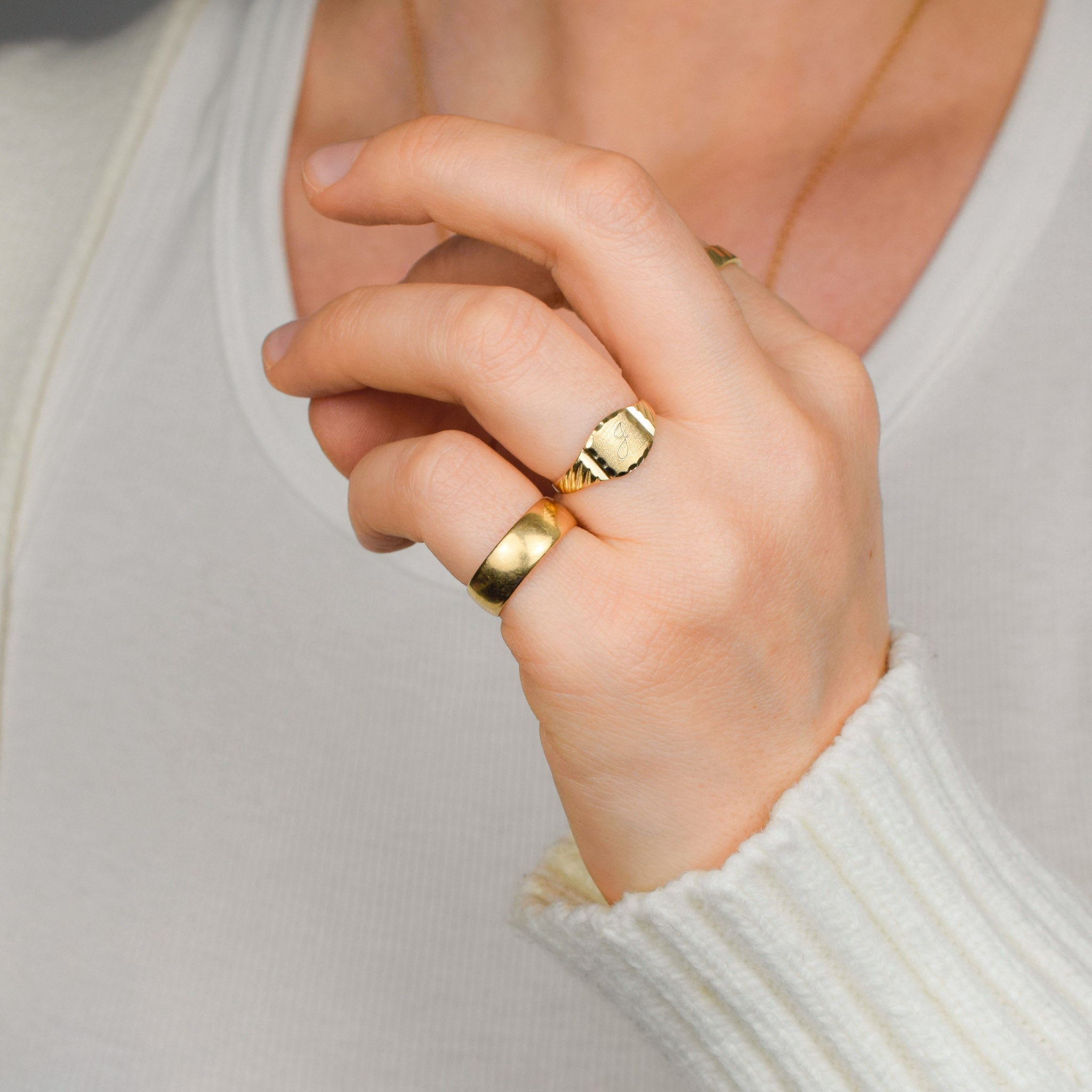 vintage gold 'J' Signet Ring