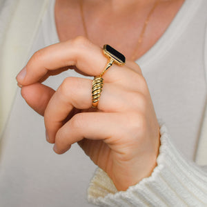 vintage 10k  gold croissant ring, folklor