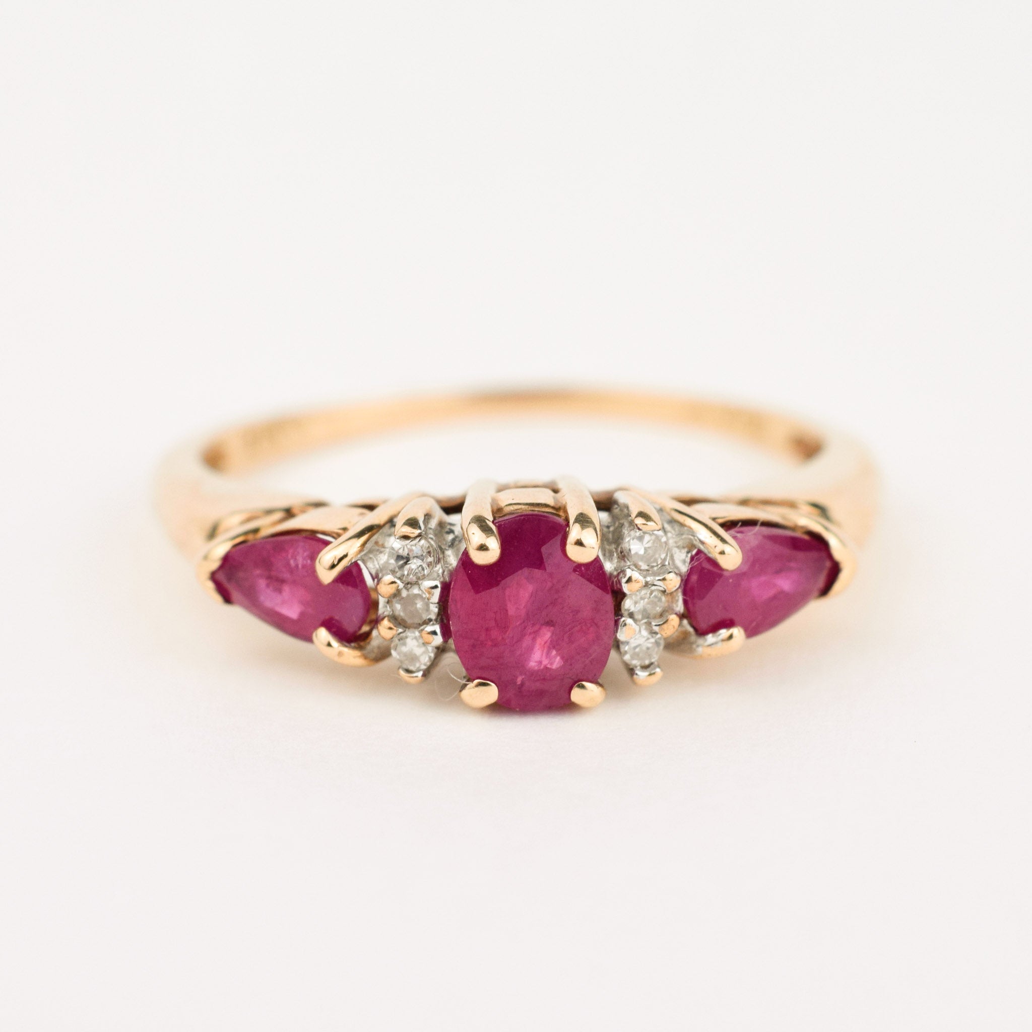 vintage gold Ruby and Diamond Ring 