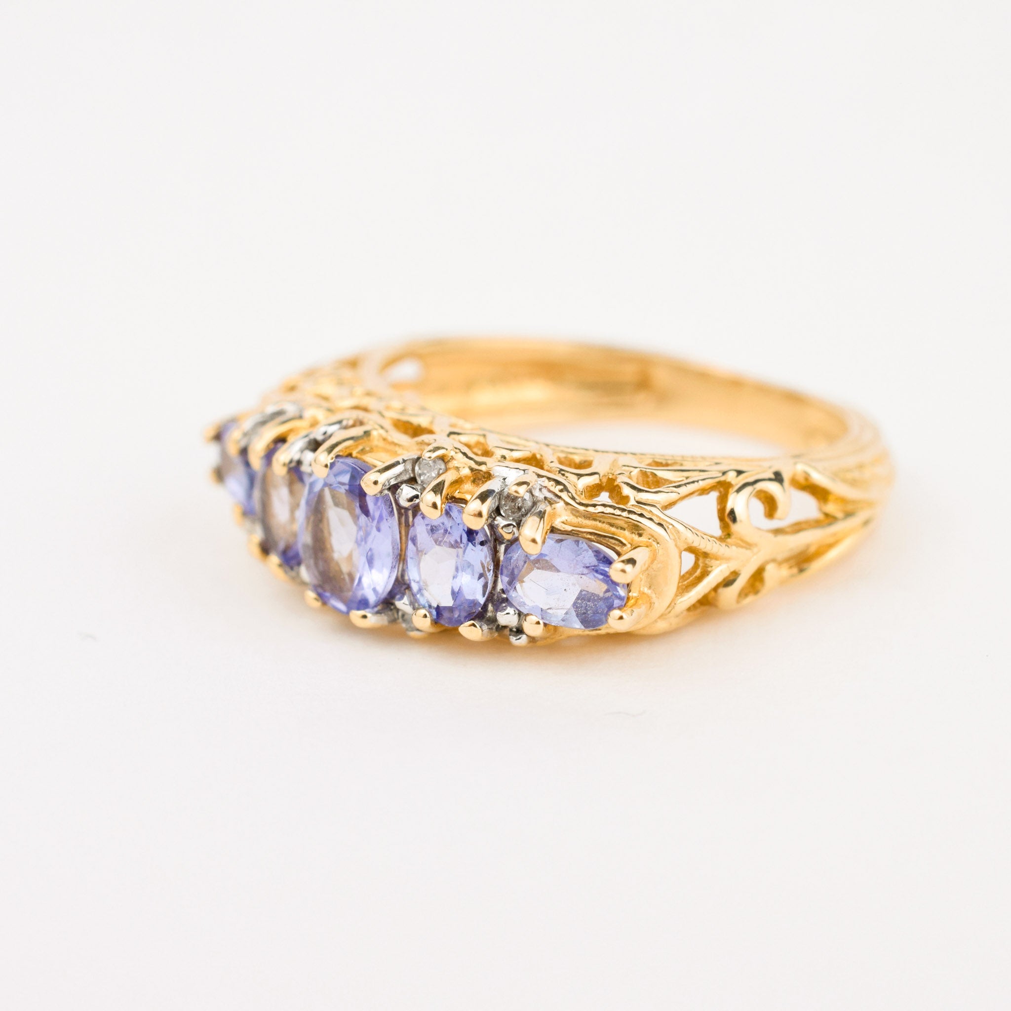 Vintage Filigree Tanzanite & Diamond Ring