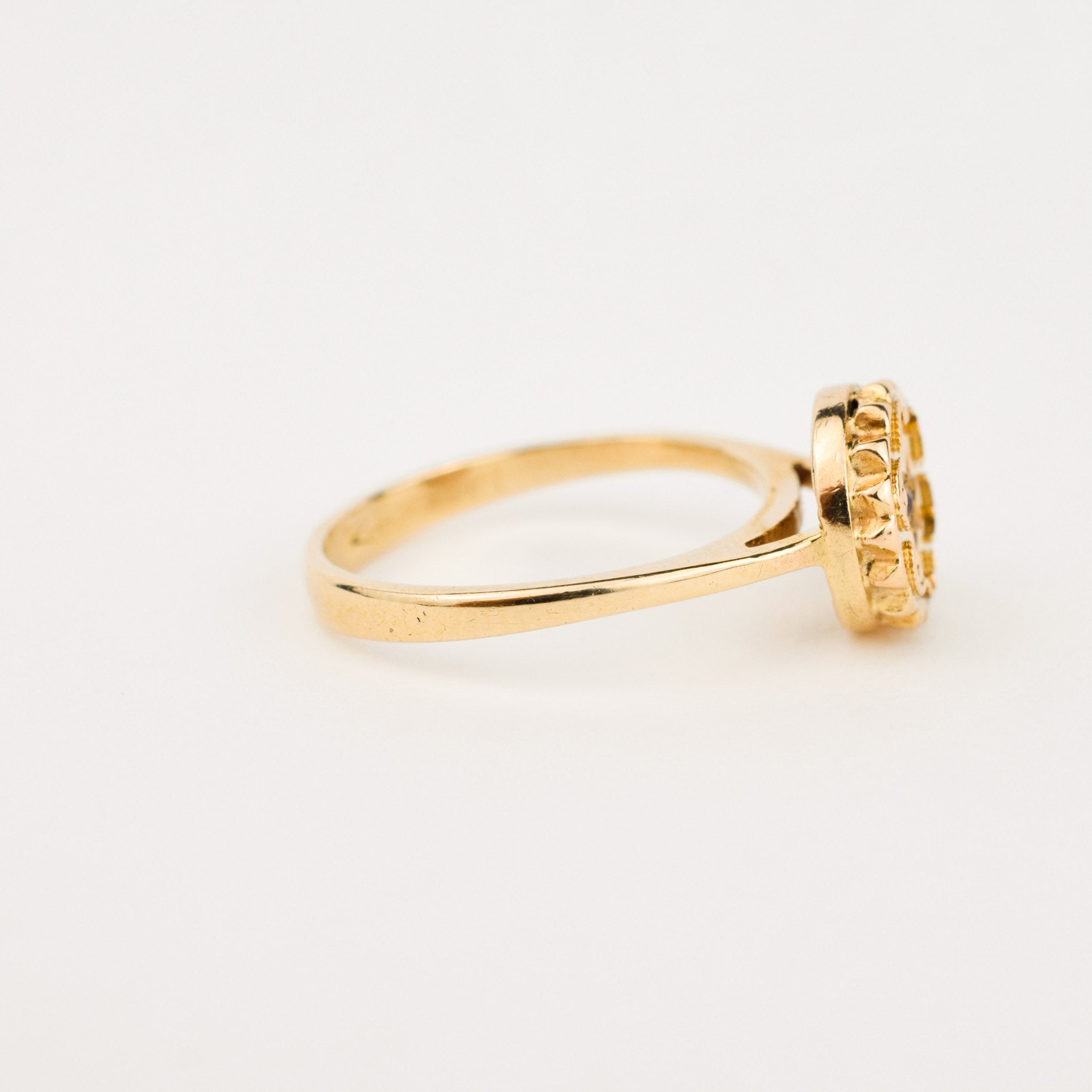 vintage gold Circular Ring with Ruby Star