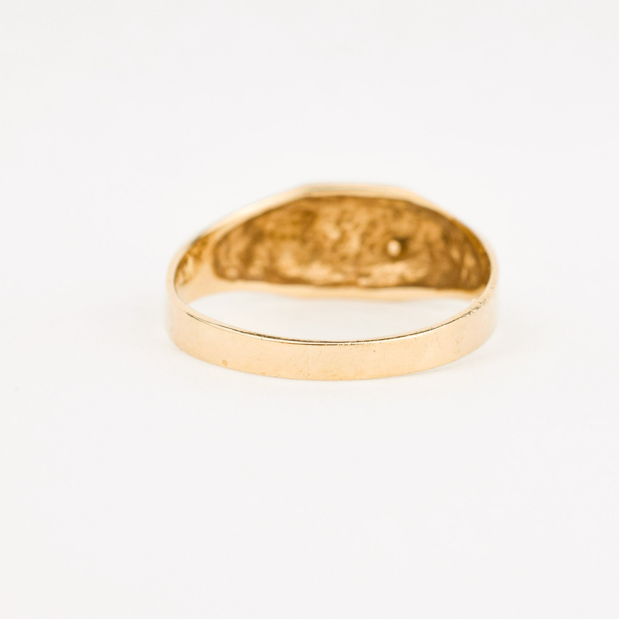 vintage gold 'D' Signet ring