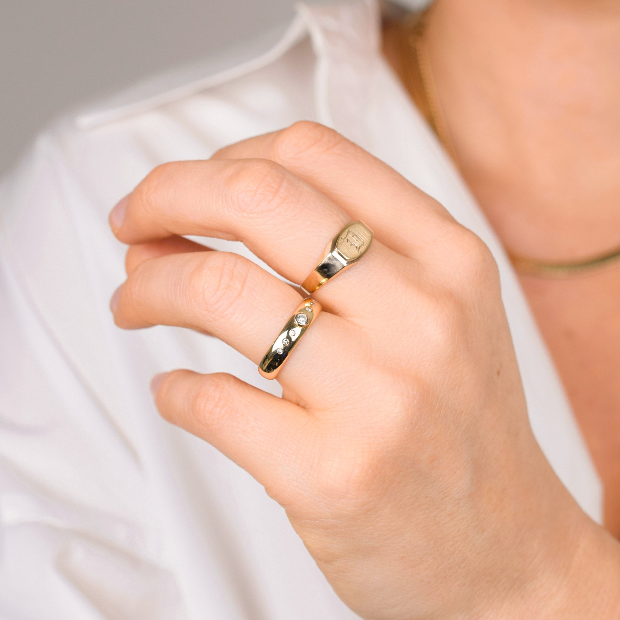 vintage gold 'D' Signet ring