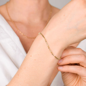 7 1/2" 10k gold Sparkling Box Chain Bracelet
