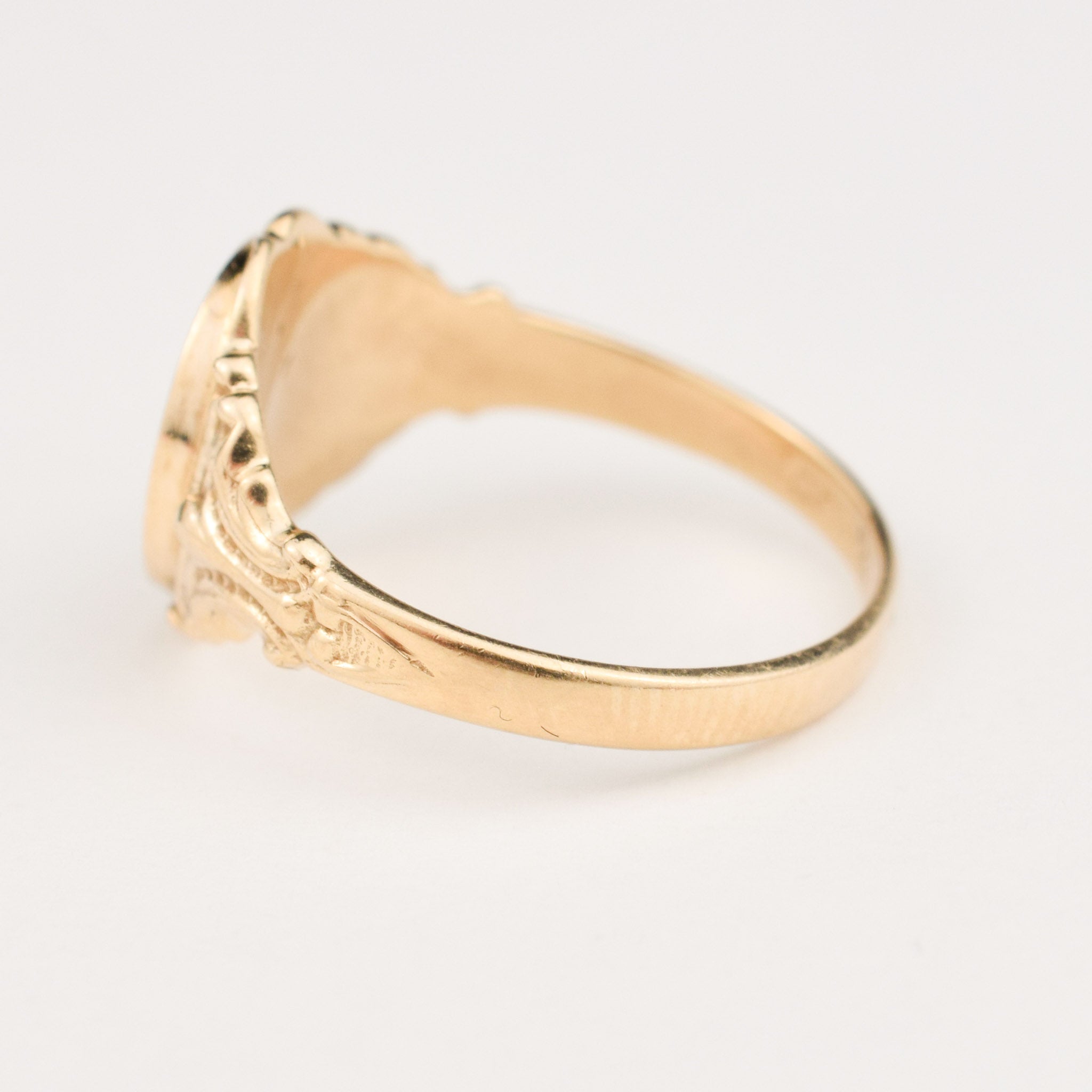 vintage gold signet ring