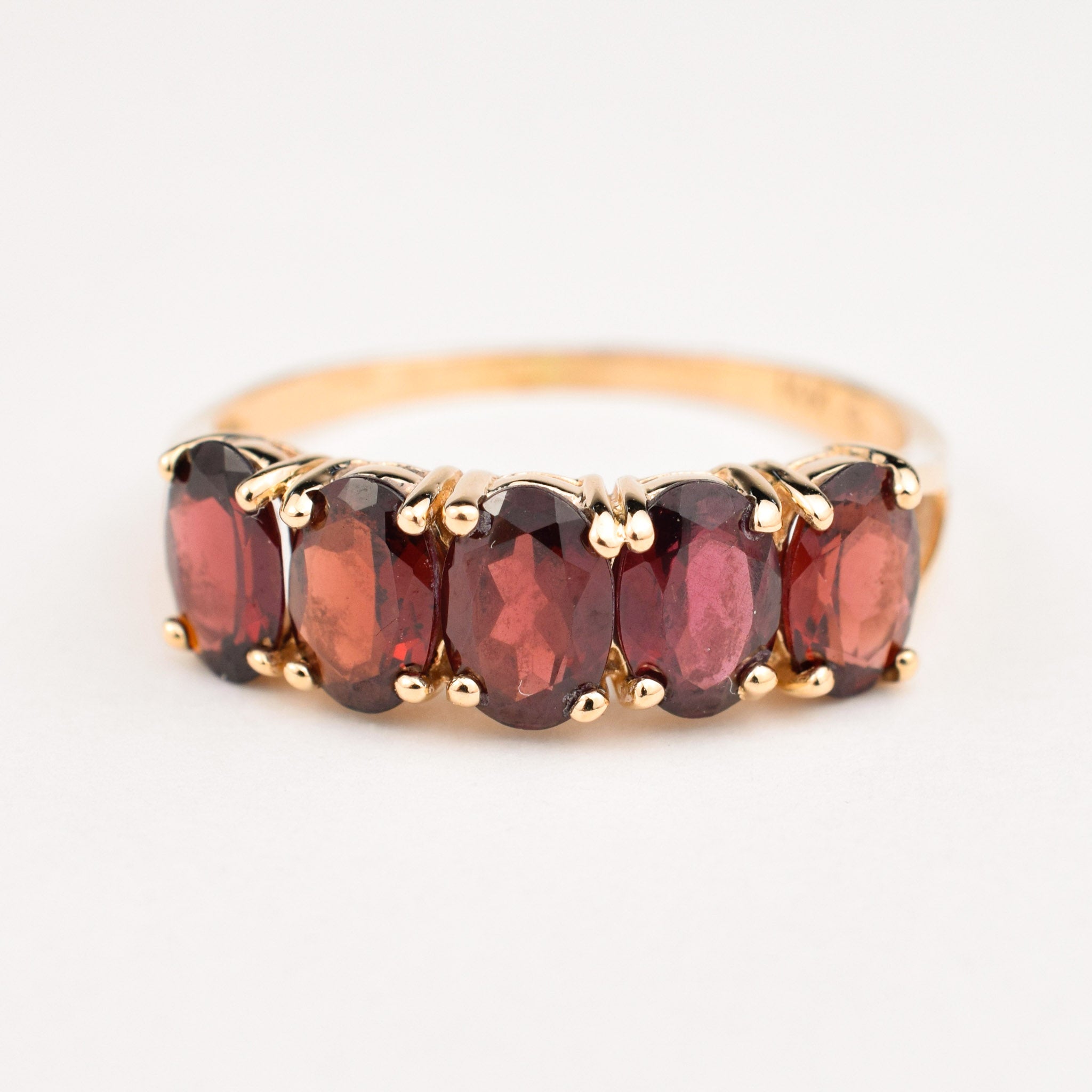 vintage 14k yellow gold 5 garnet band 