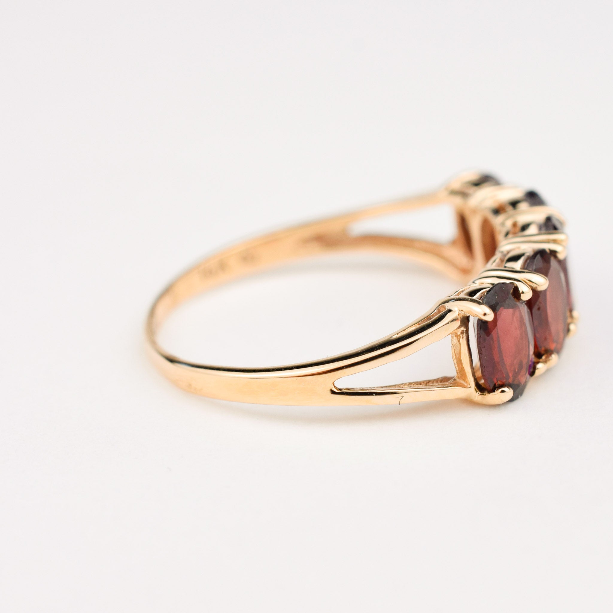 vintage 14k yellow gold 5 garnet band 