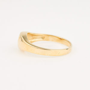 vintage bezel set amethyst gold ring