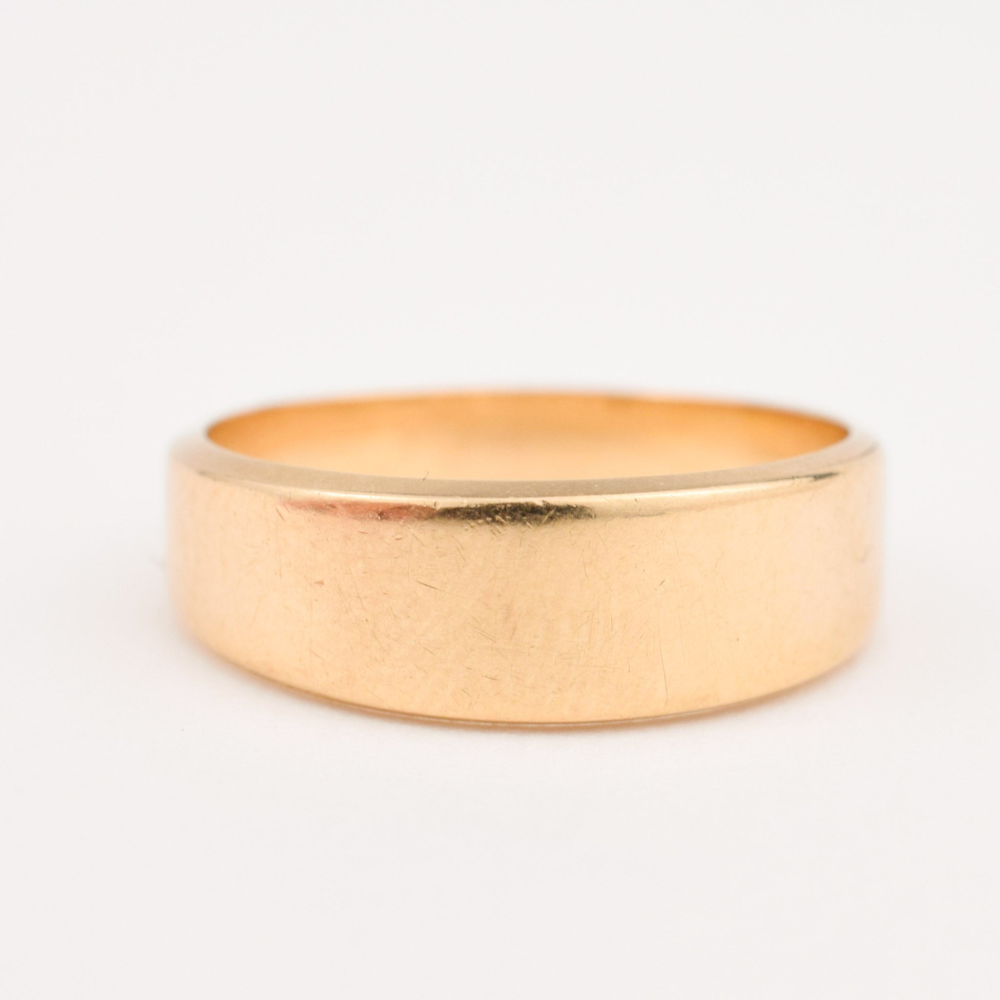 6.2mm Tapered vintage Gold Band