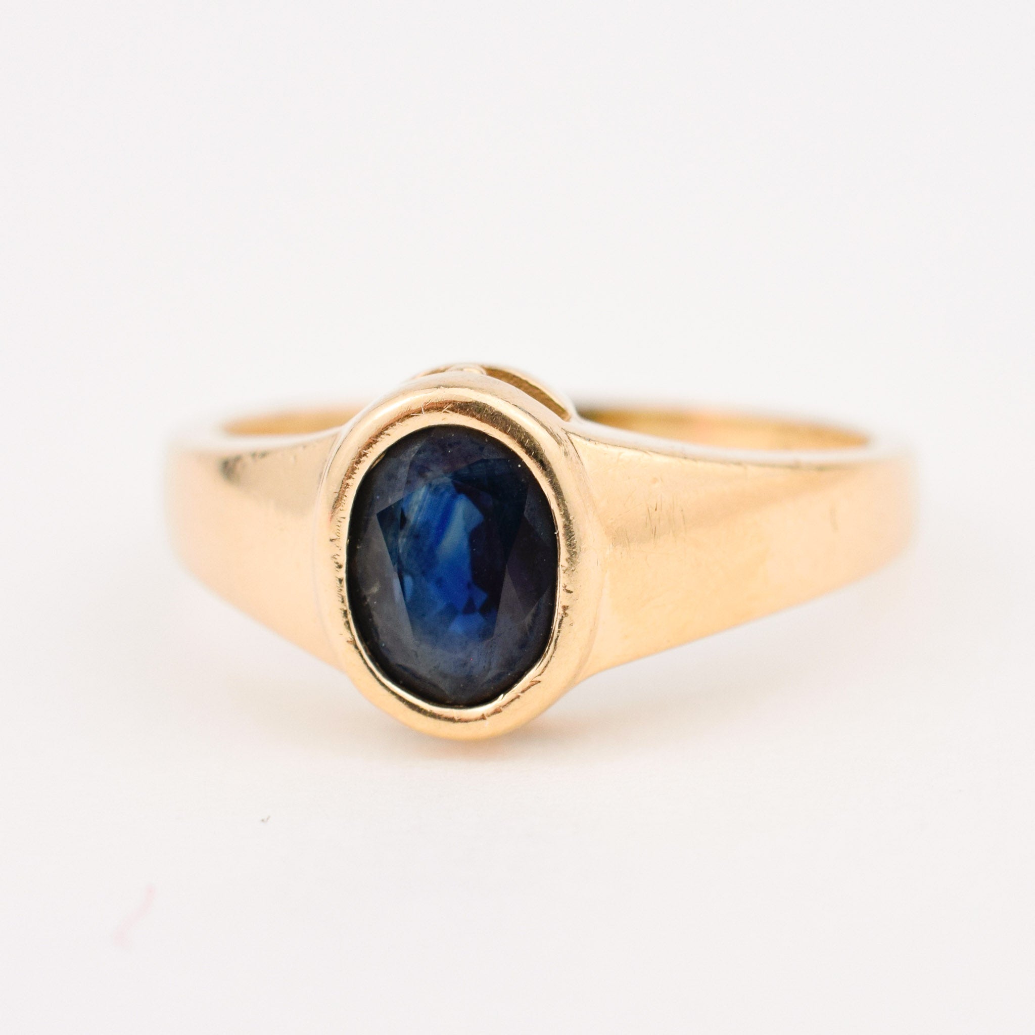 14k gold sapphire signet ring