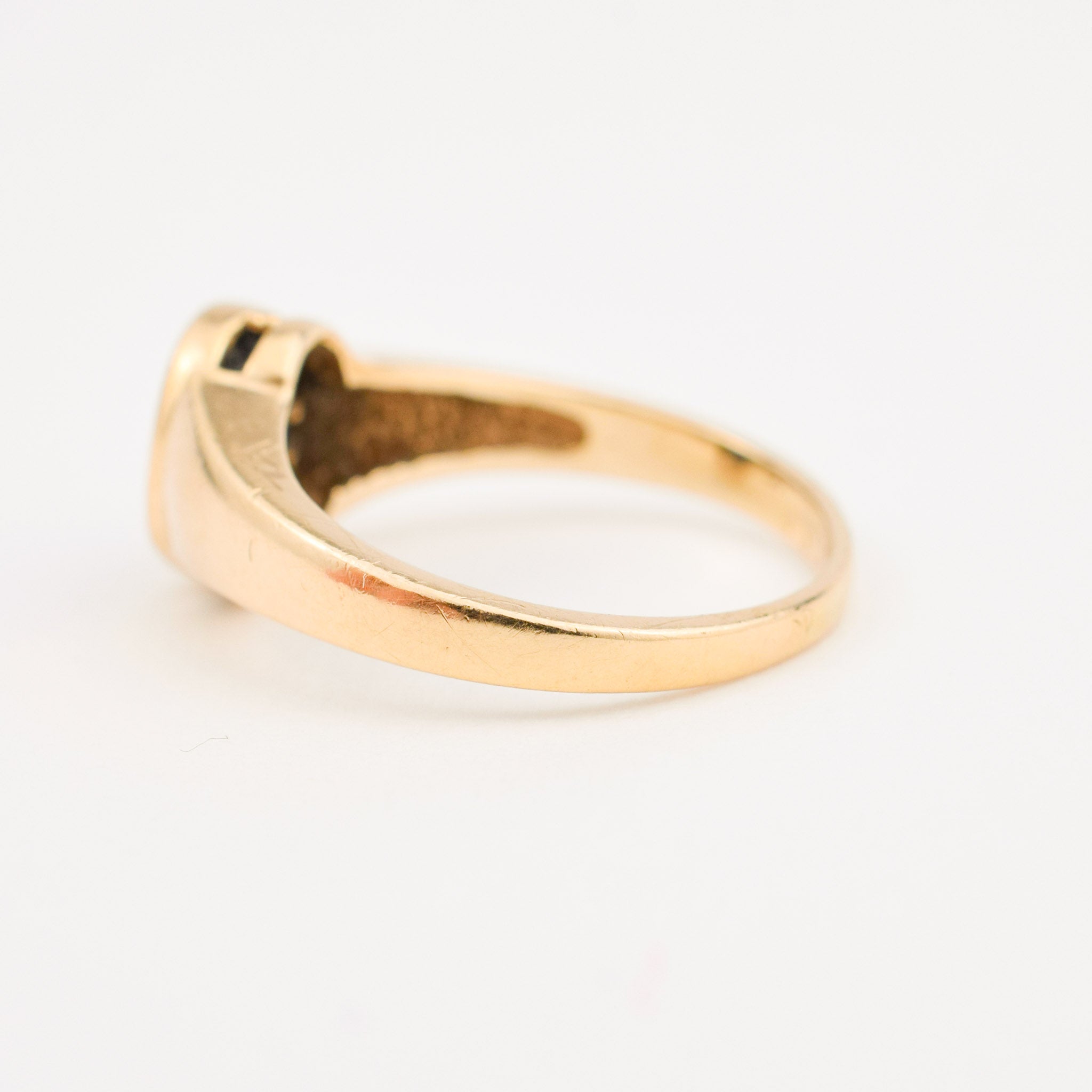 14k gold sapphire signet ring