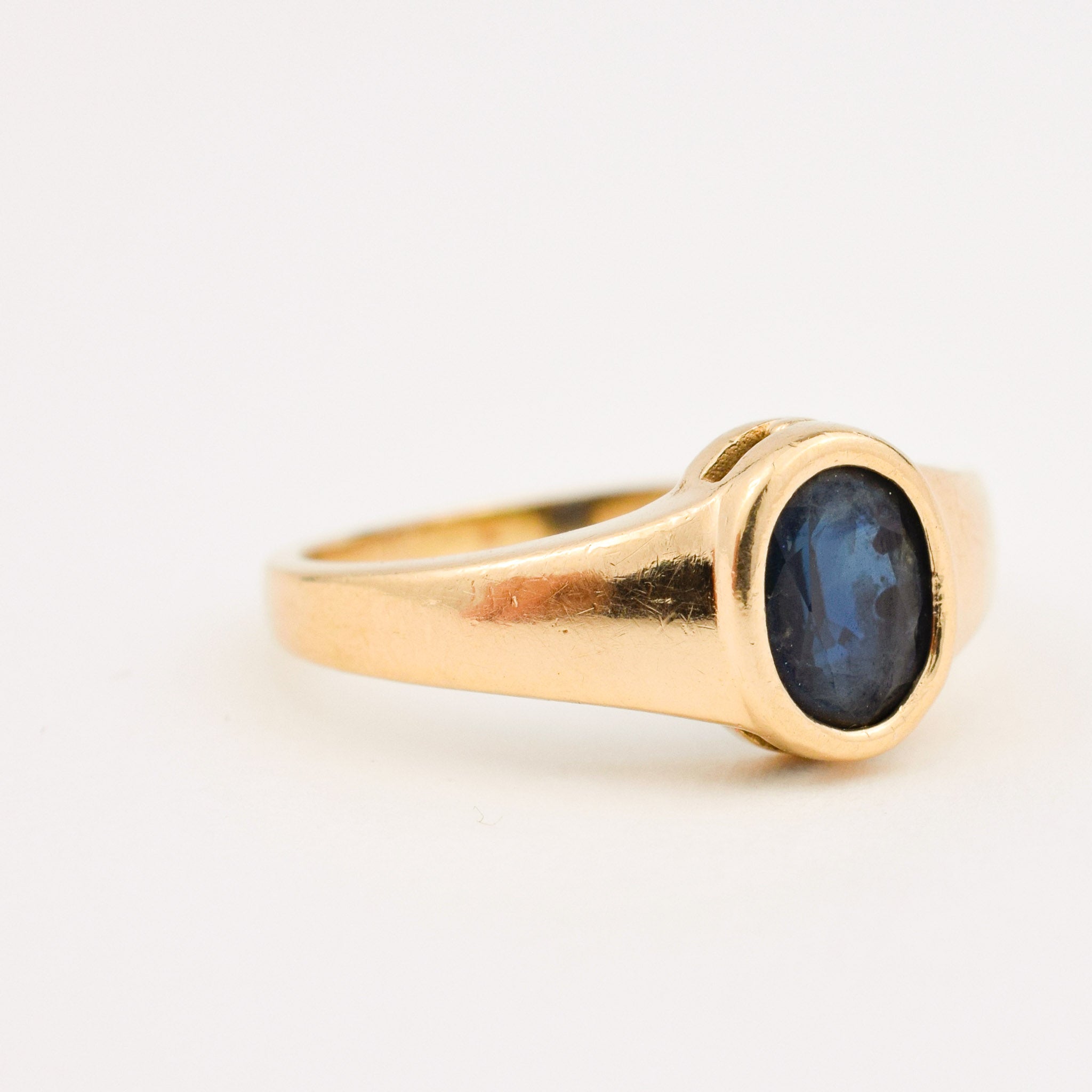 14k gold sapphire signet ring