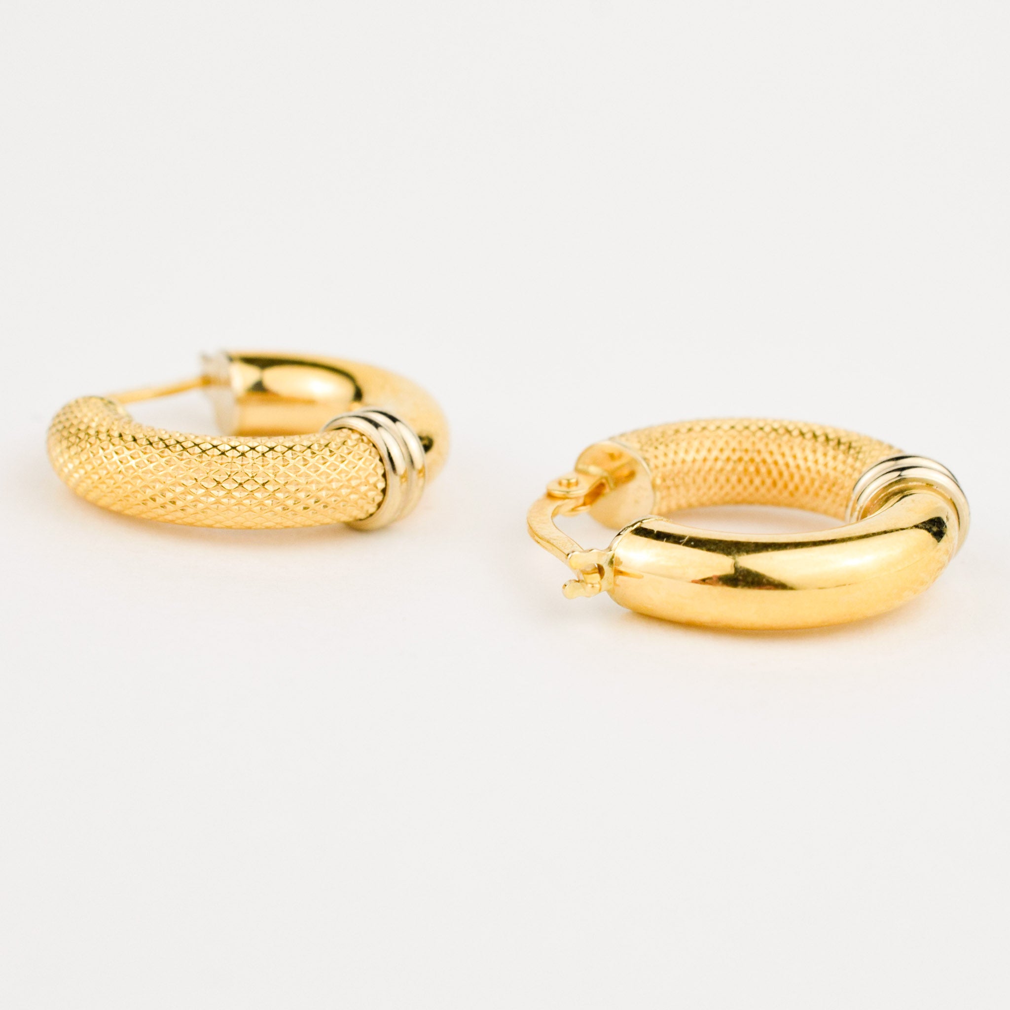 Puffy 18k yellow gold hoop earrings 