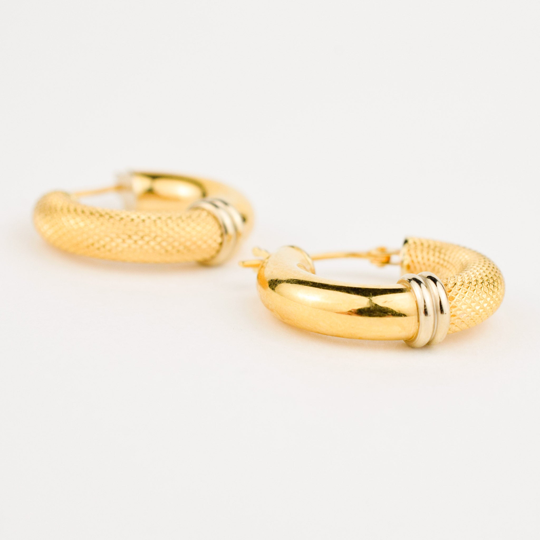 Puffy 18k yellow gold hoop earrings 