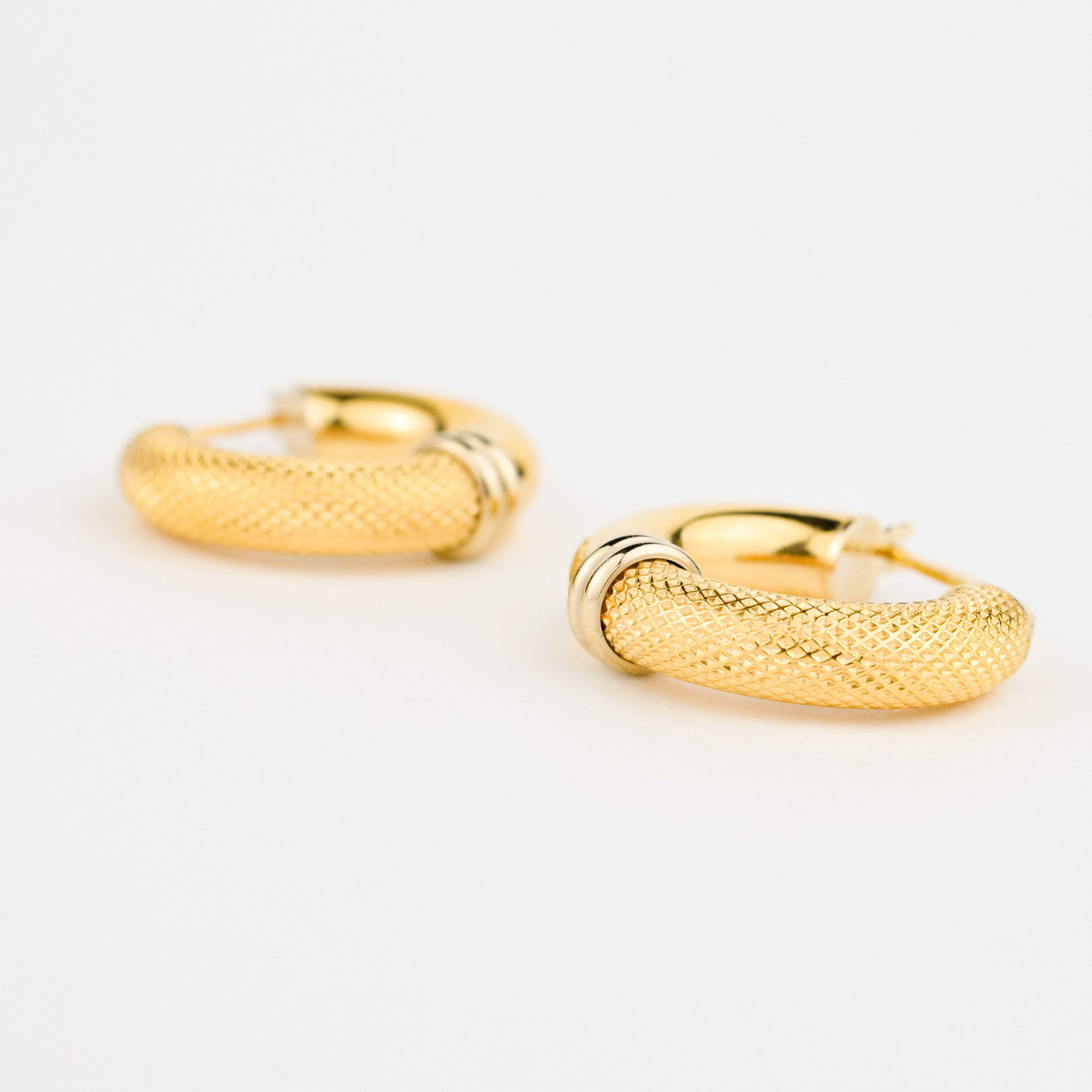 Puffy 18k yellow gold hoop earrings 