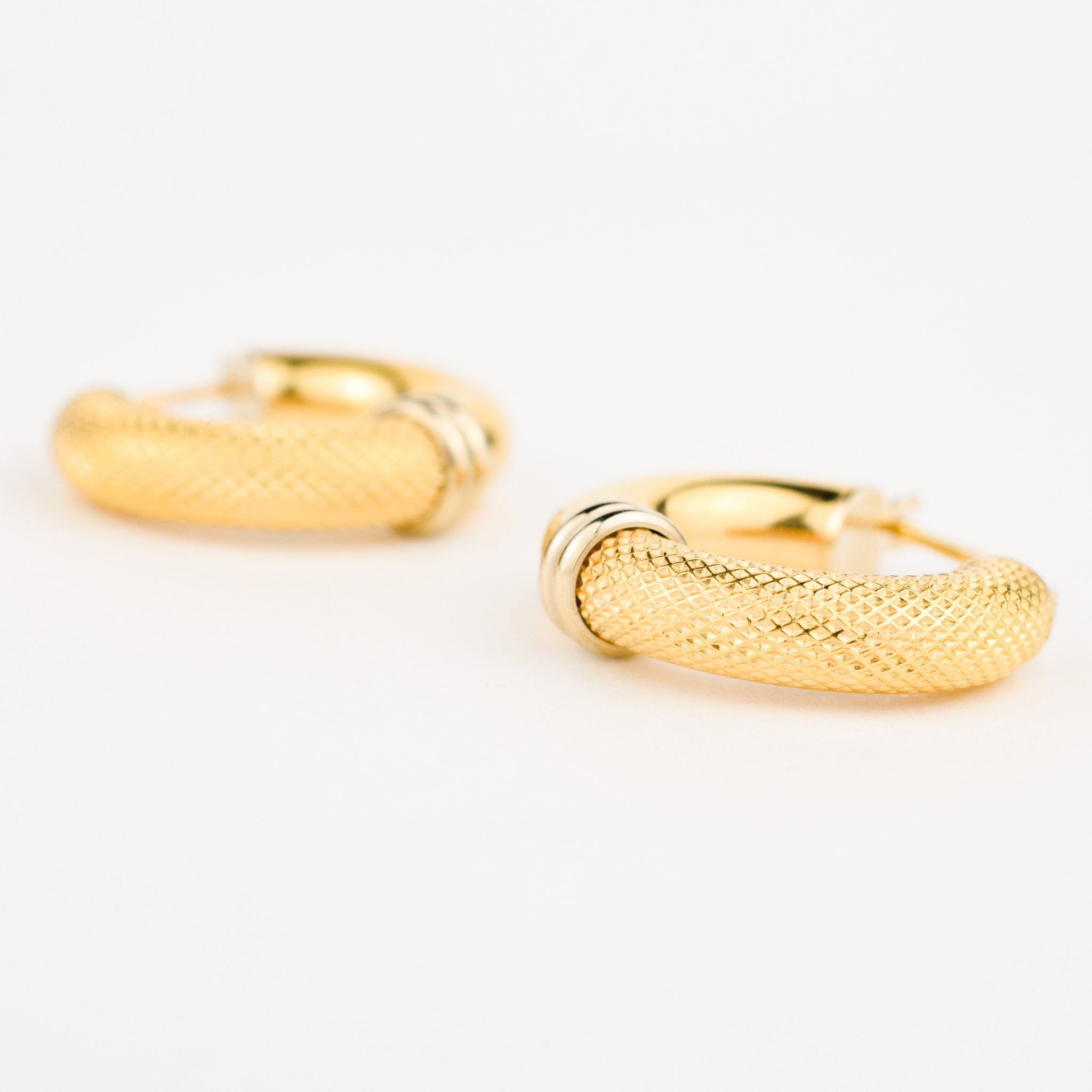 Puffy 18k yellow gold hoop earrings 