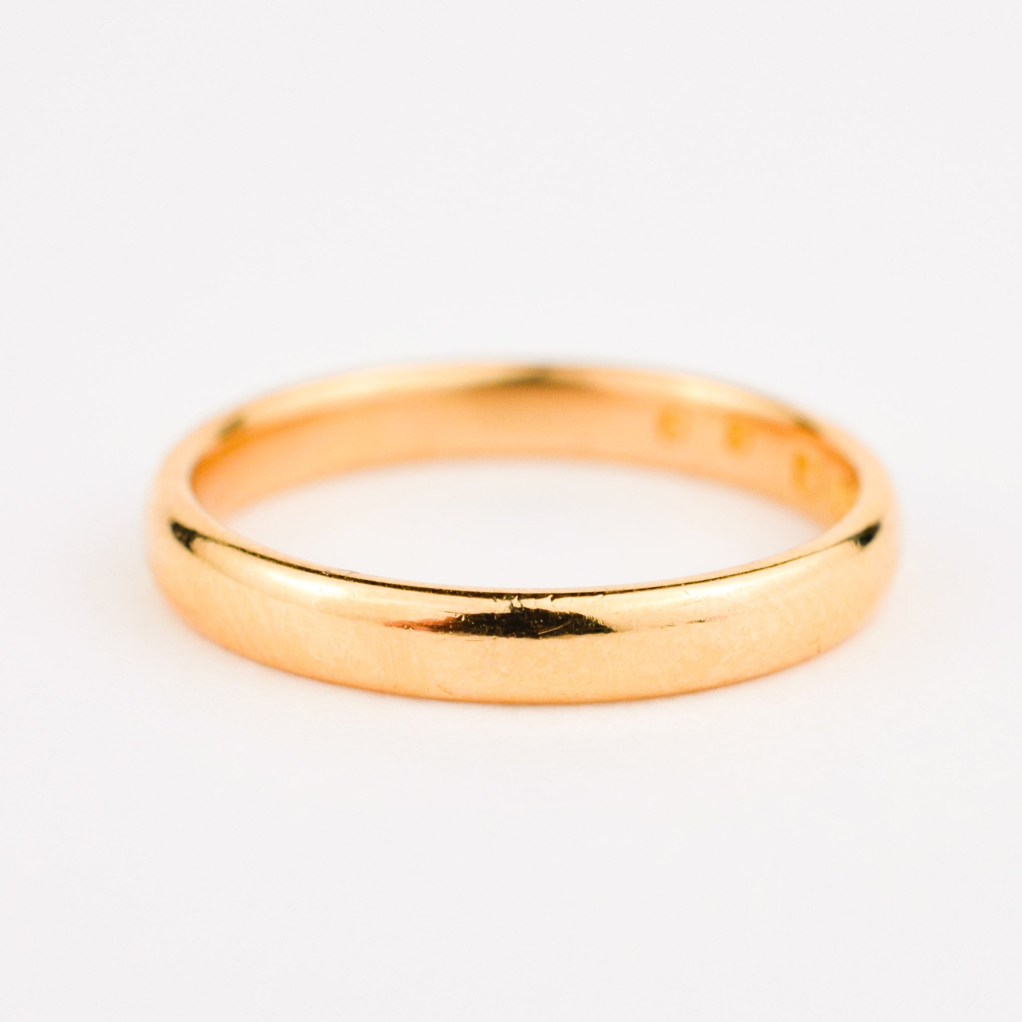 2.9 mm British Hallmarked Buttery Gold Band
