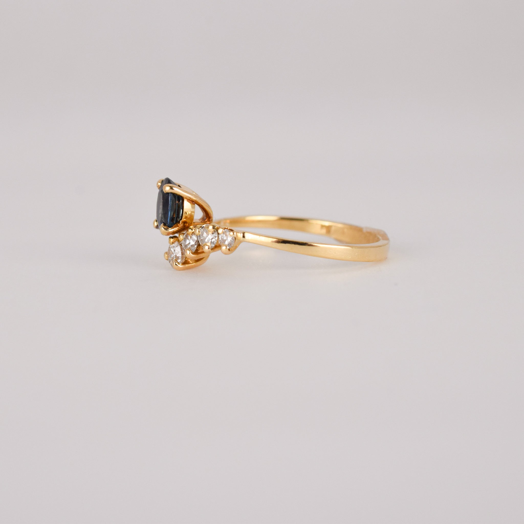 vintage gold sapphire and diamond ring, folklor