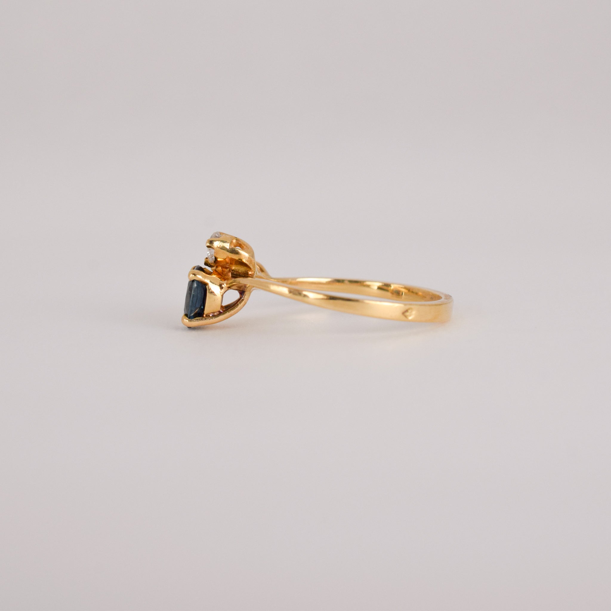 vintage gold sapphire and diamond ring, folklor