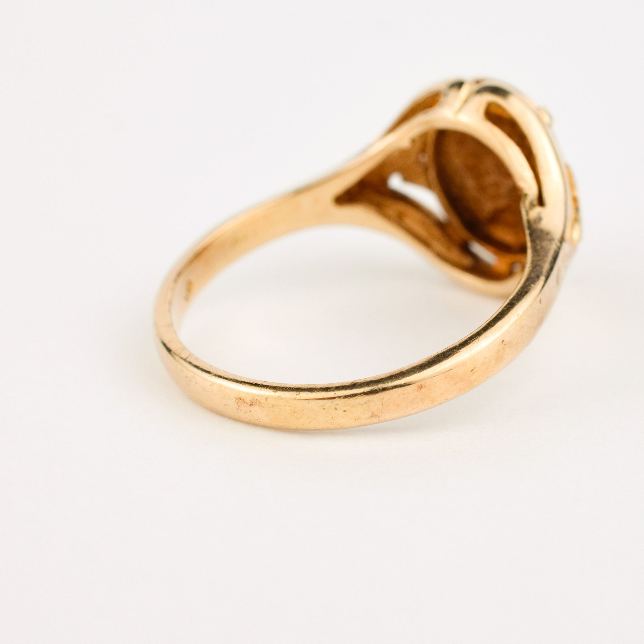 Gold Cameo Ring