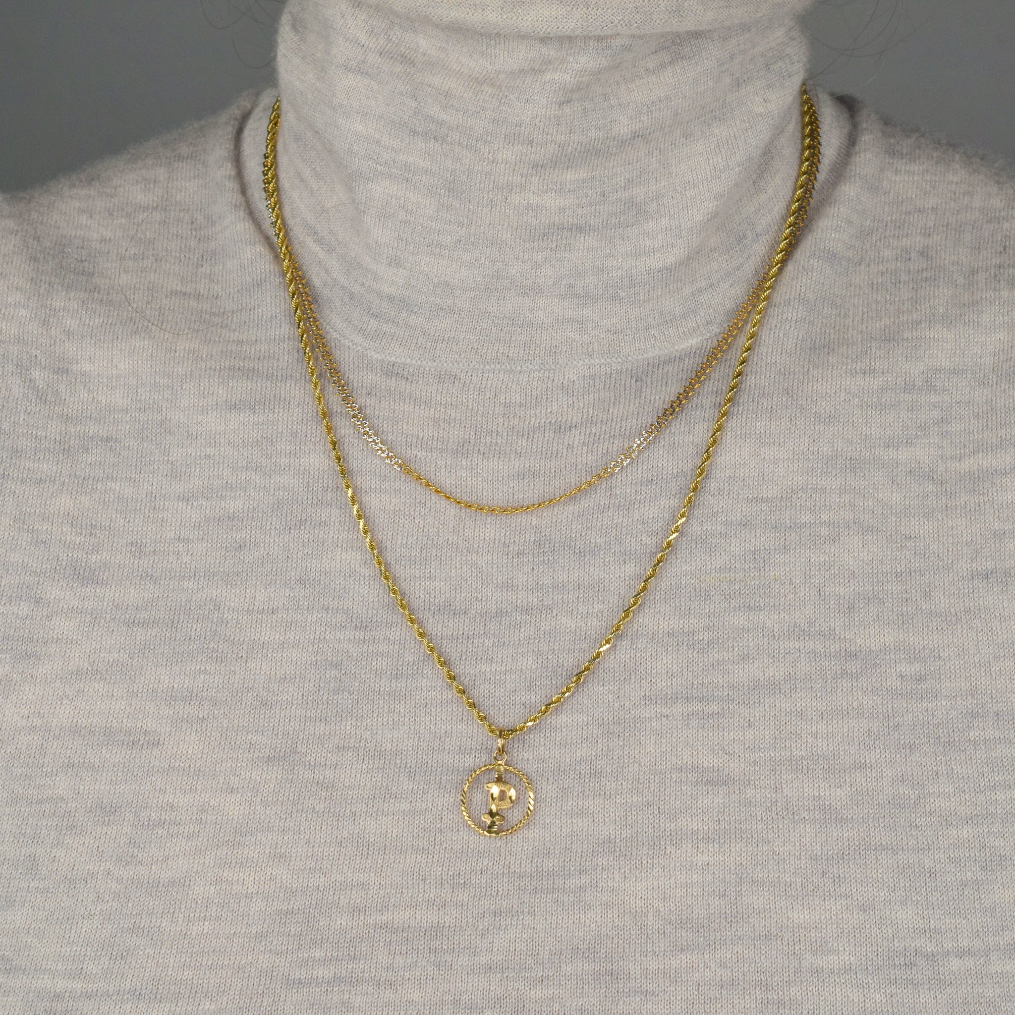 Vintage gold P pendant, folklor