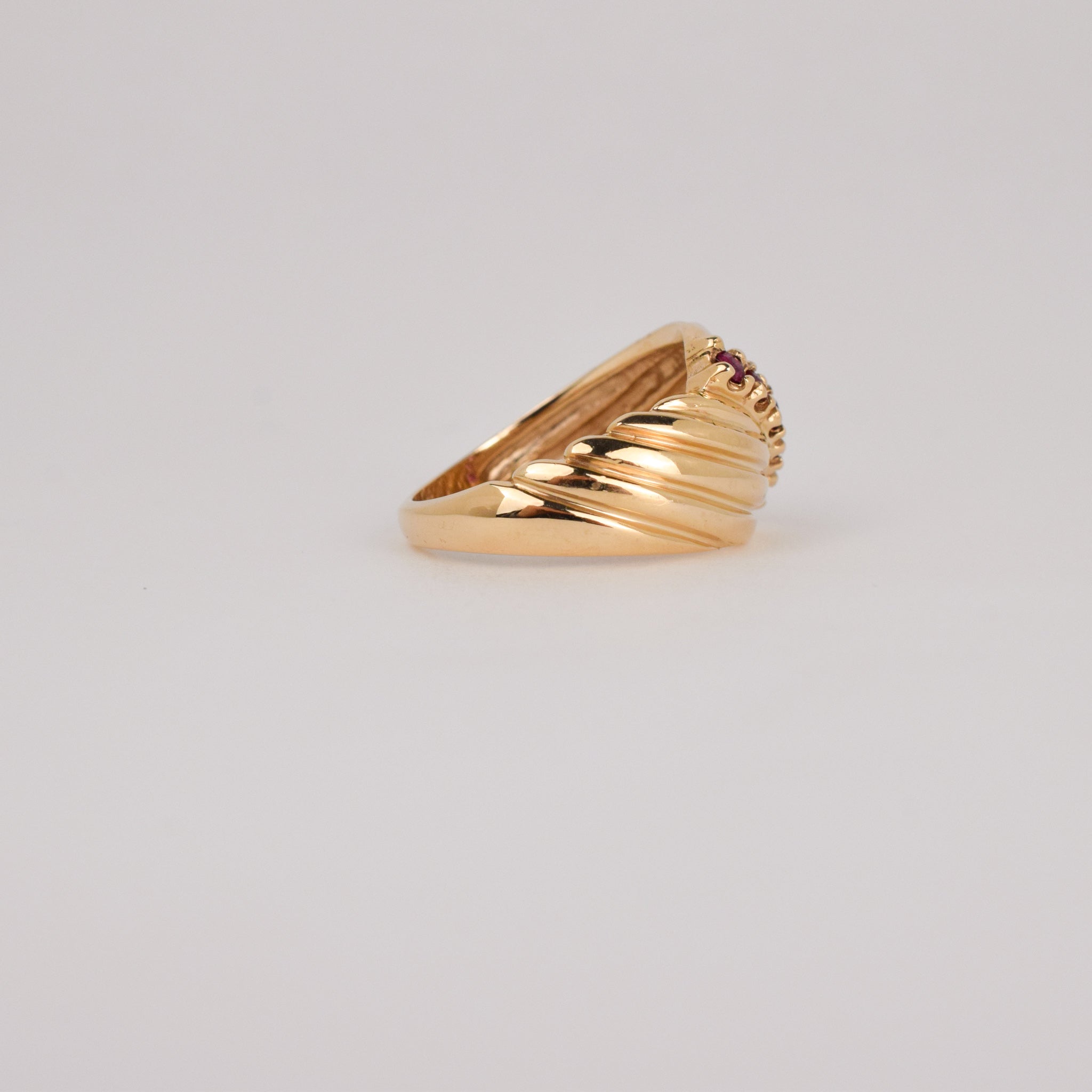 vintage gold ruby dome ring, folklor