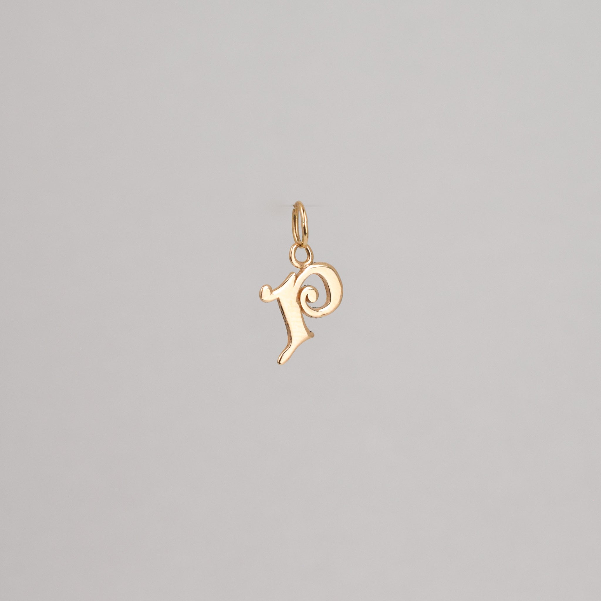 vintage gold 'p' pendant, folklor