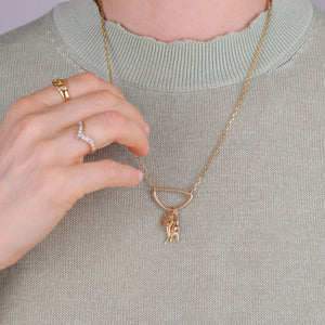 vintage gold 'P' pendant, folklor