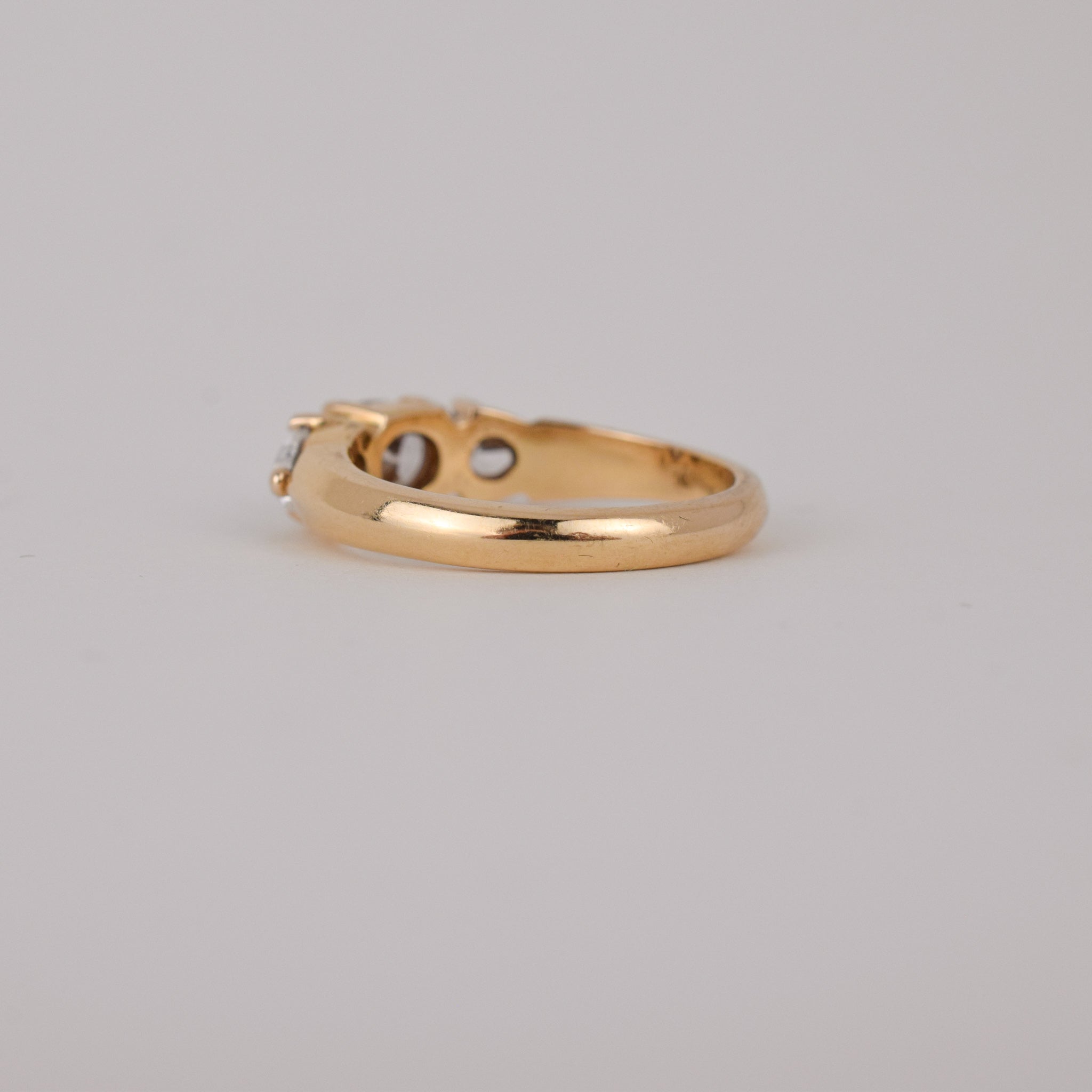 Spectacular oval diamond trilogy engagement ring, folklor