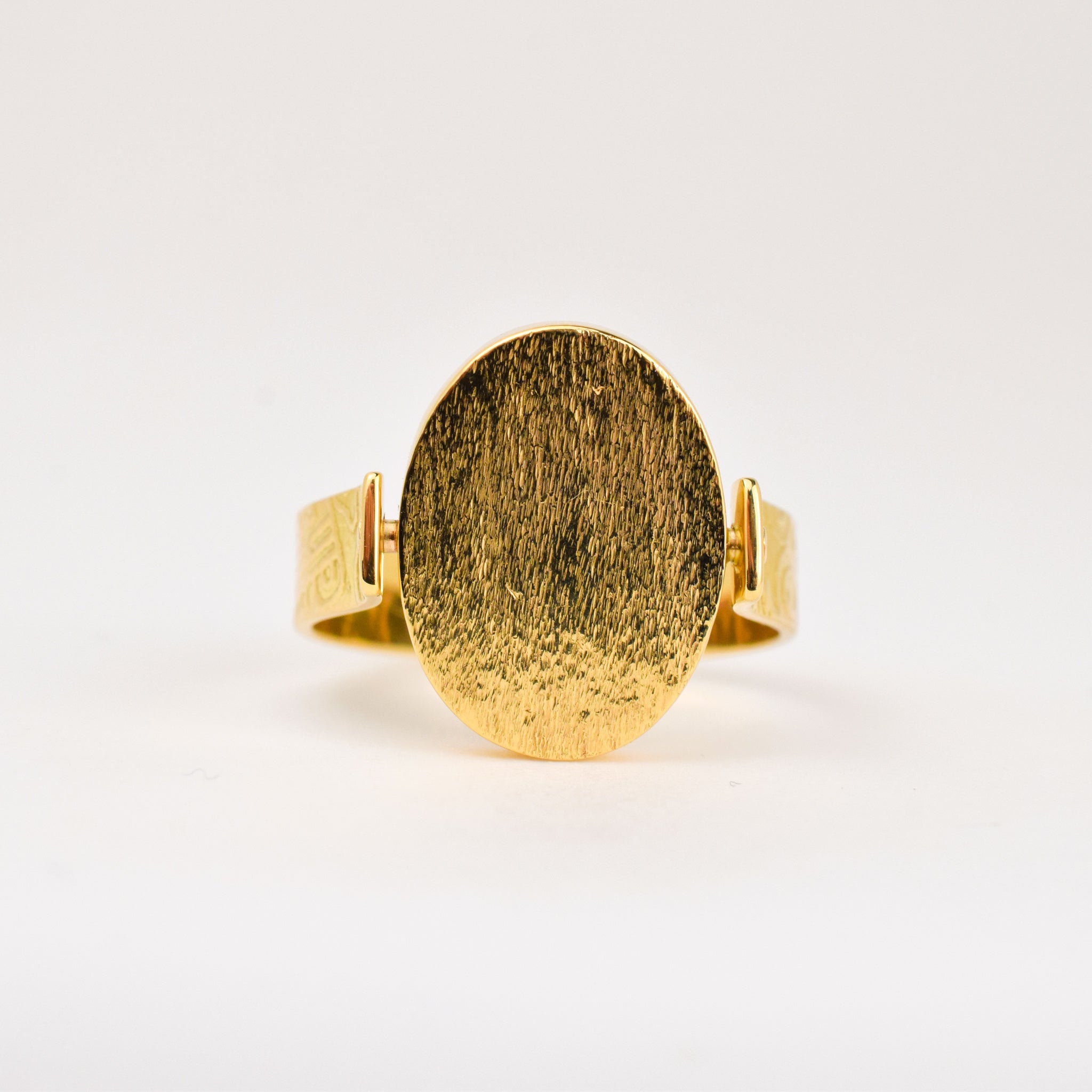 vintage onyx and diamond mourning ring, folklor vintage jewelry canada