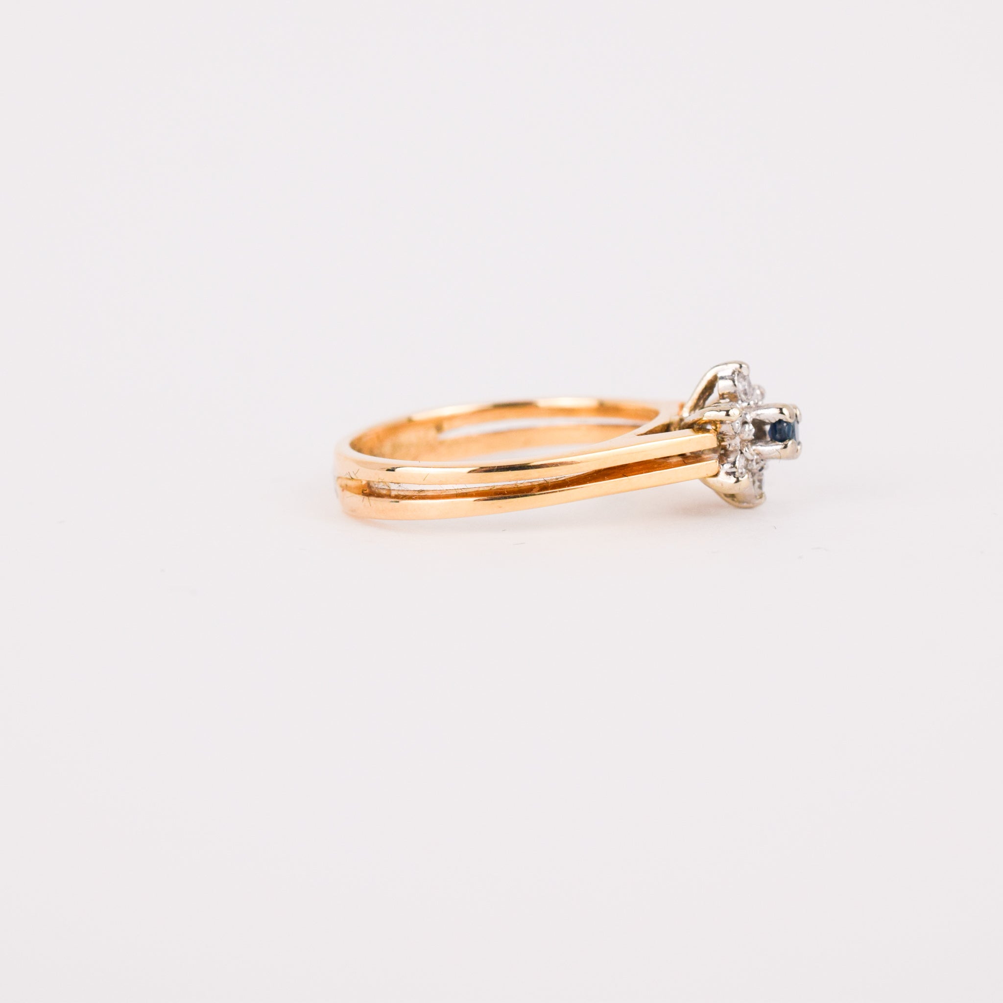 Regal Sapphire Flower Ring (14k)