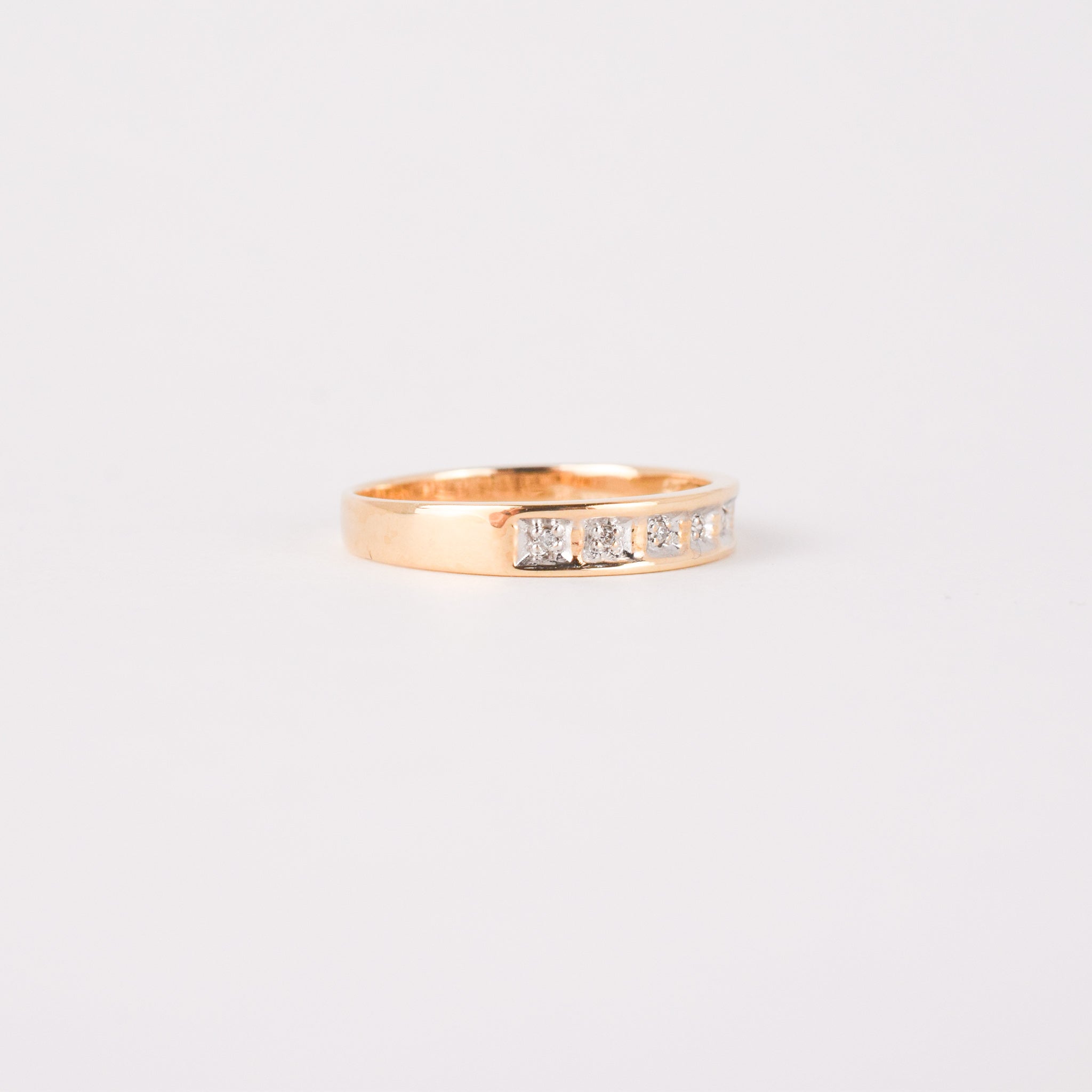 Detailed Diamond Band (10k)