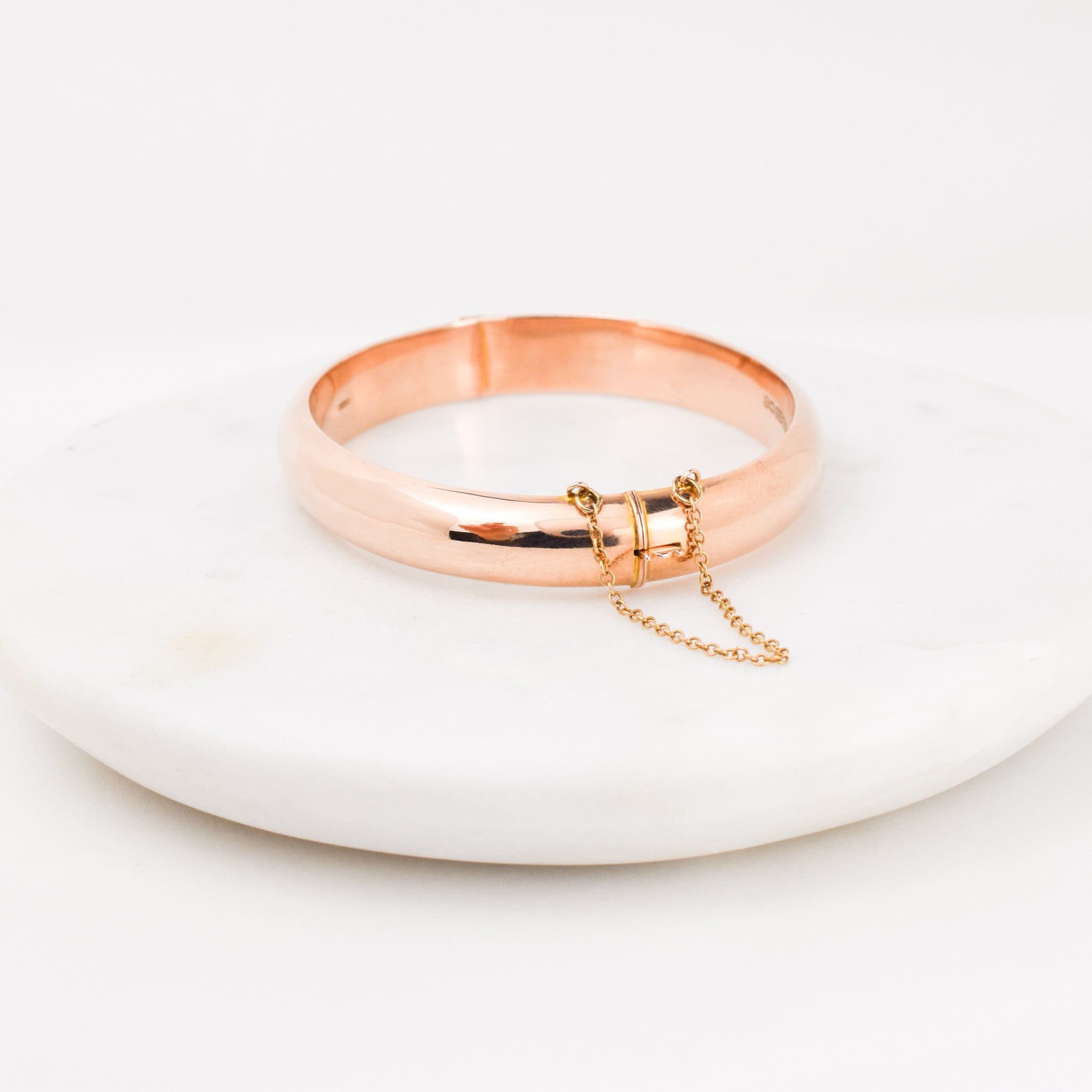 Beautiful Antique Bangle (9k)