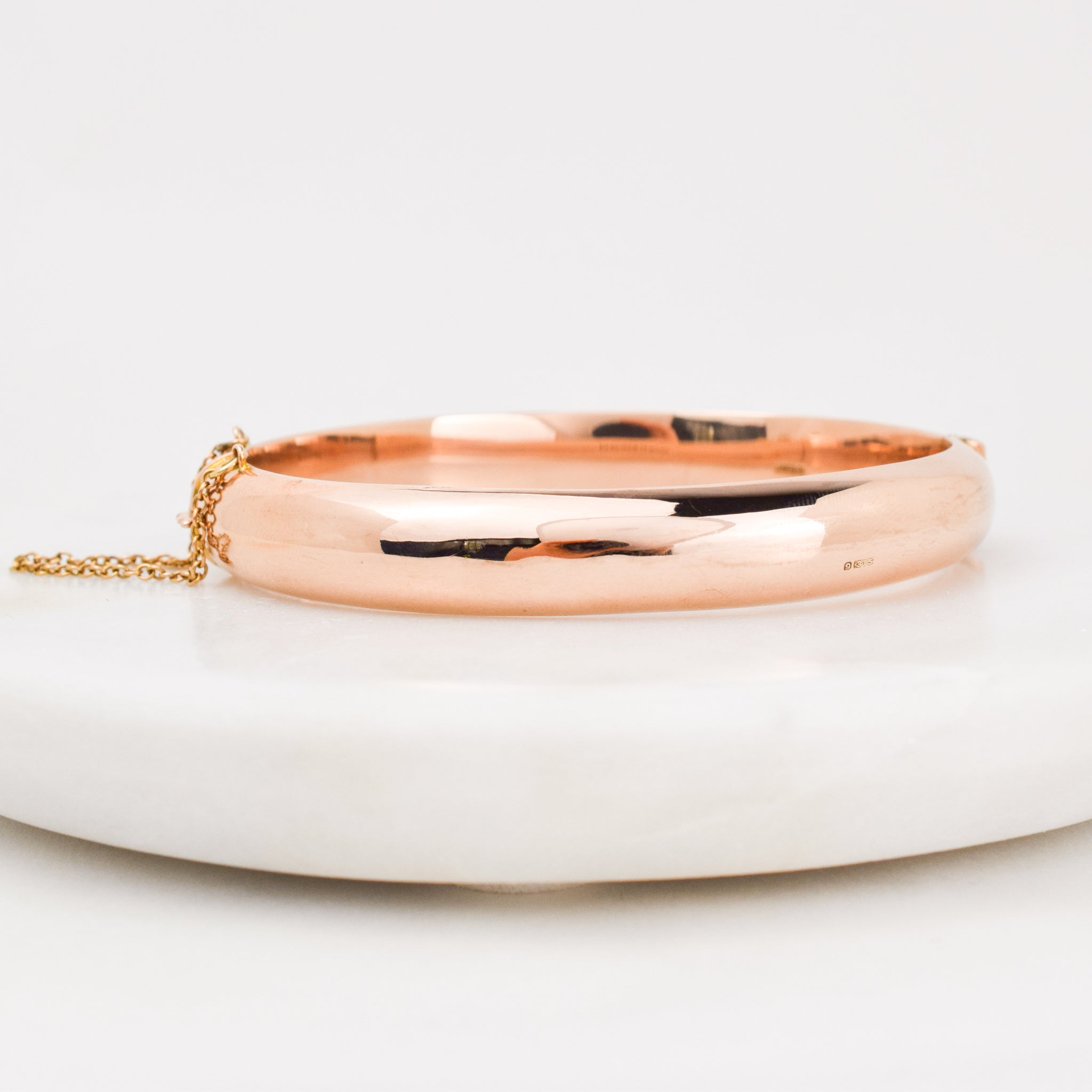 Beautiful Antique Bangle (9k)
