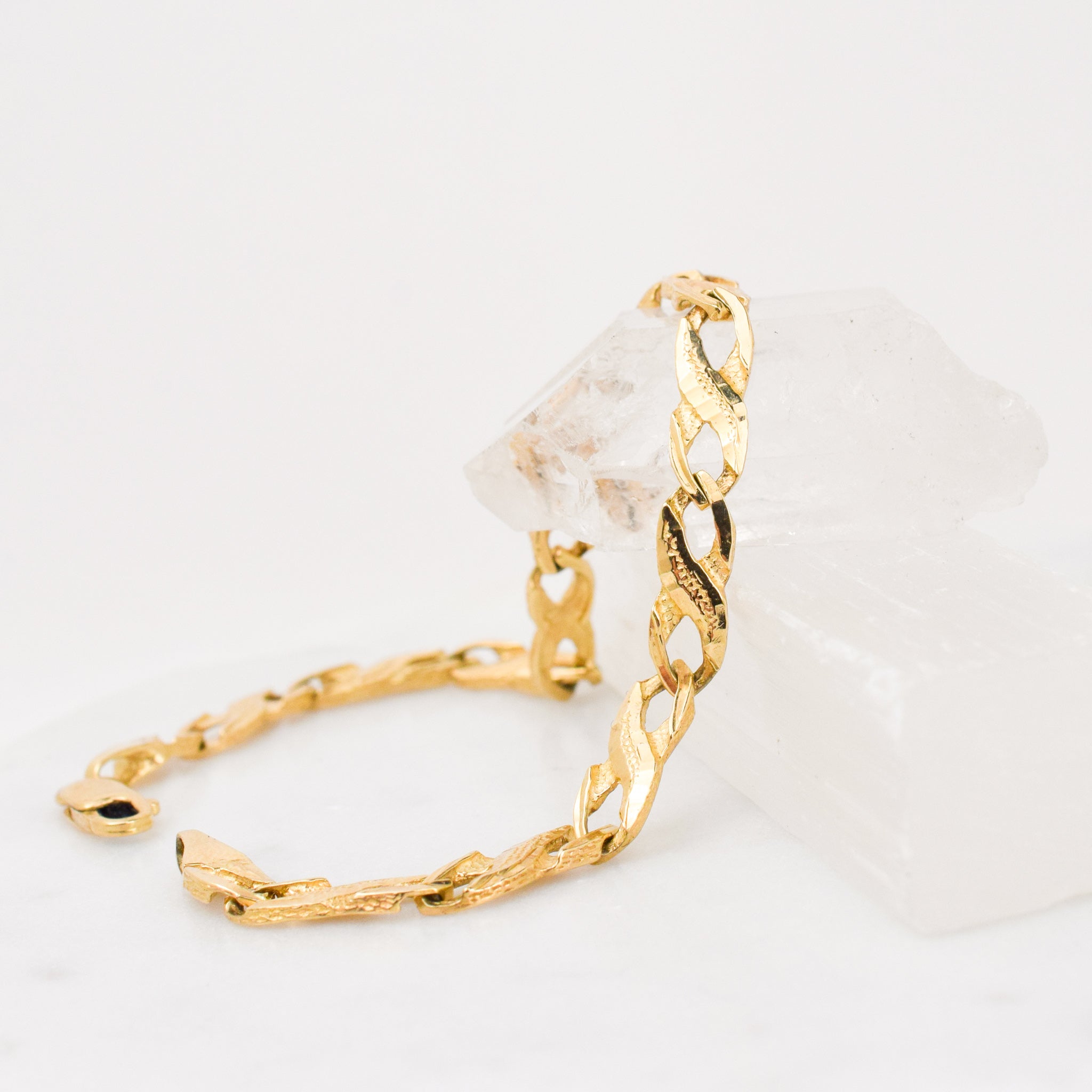 7 1/2" Diamond Cut Infinity Bracelet (10k)