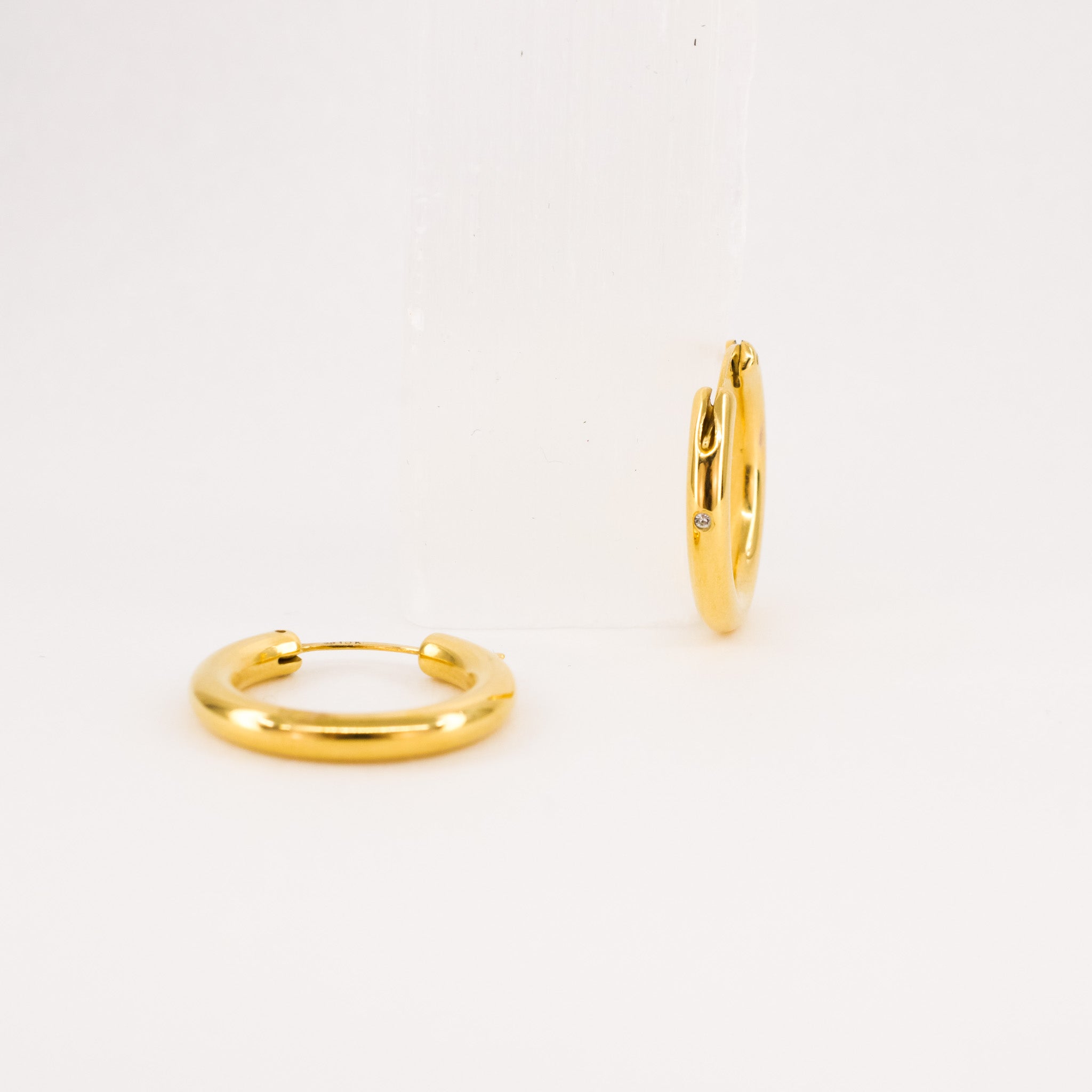vintage gold hoop earrings, folklor vintage and antique and preloved jewelry canada
