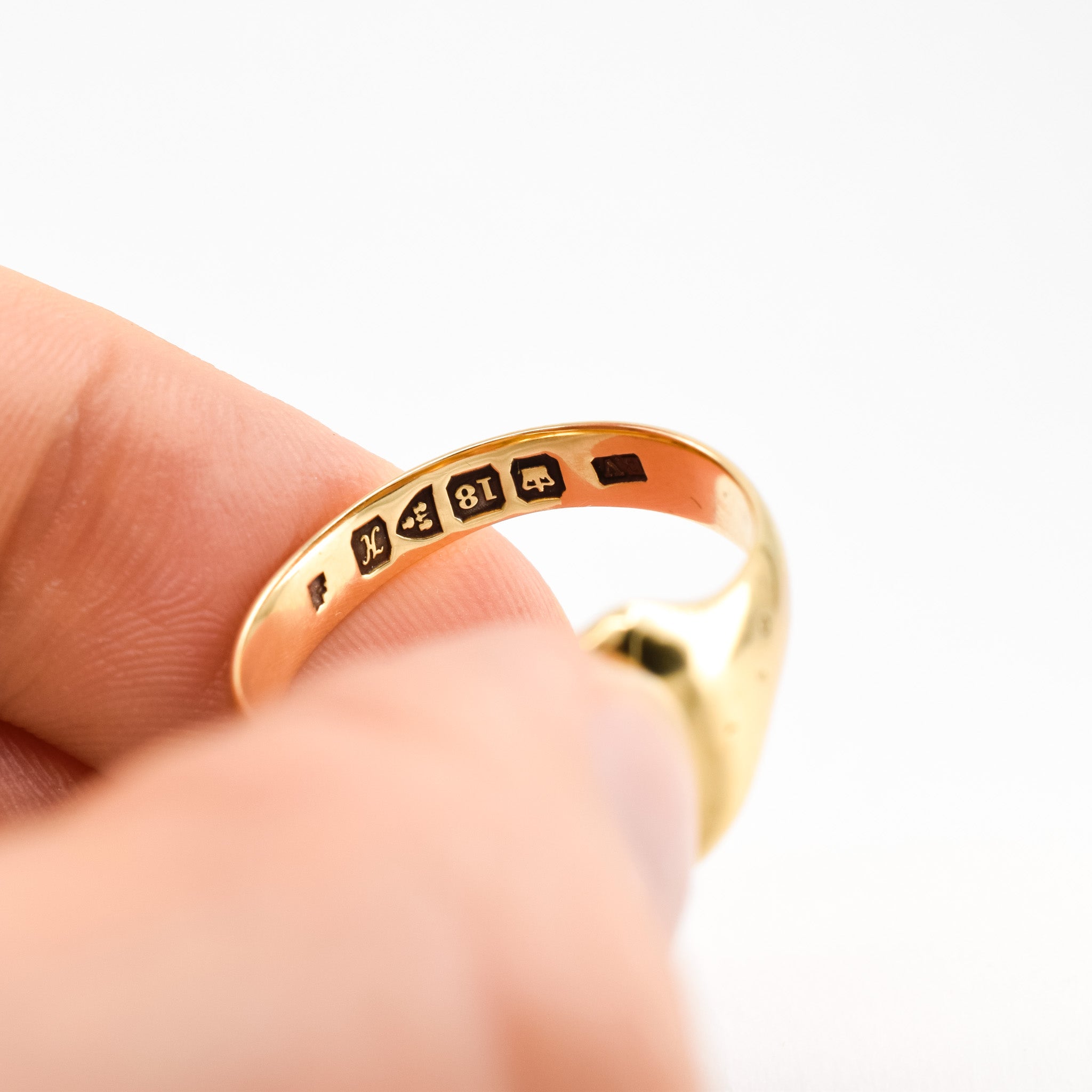 antique signet ring with english hallmarks, folklor, folklor vintage and antique jewelry canada