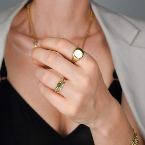vintage gold jade stacking ring, folklor, vintage jewelry canada