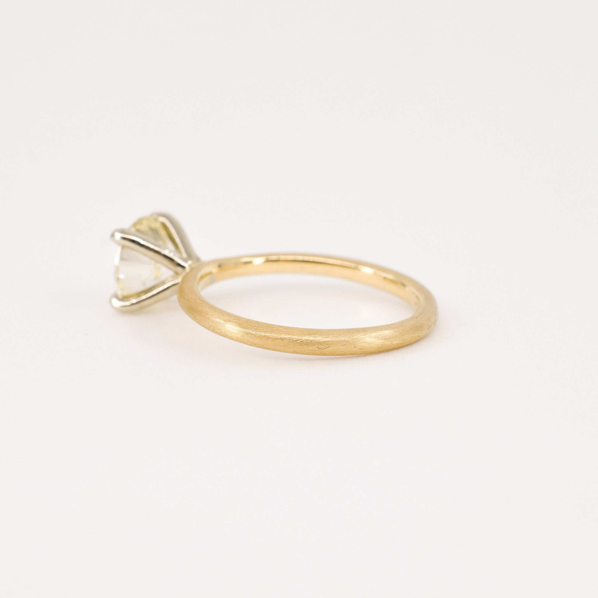 vintage 1.3 ct diamond engagement ring, folklor vintage and antique jewelry store, canada