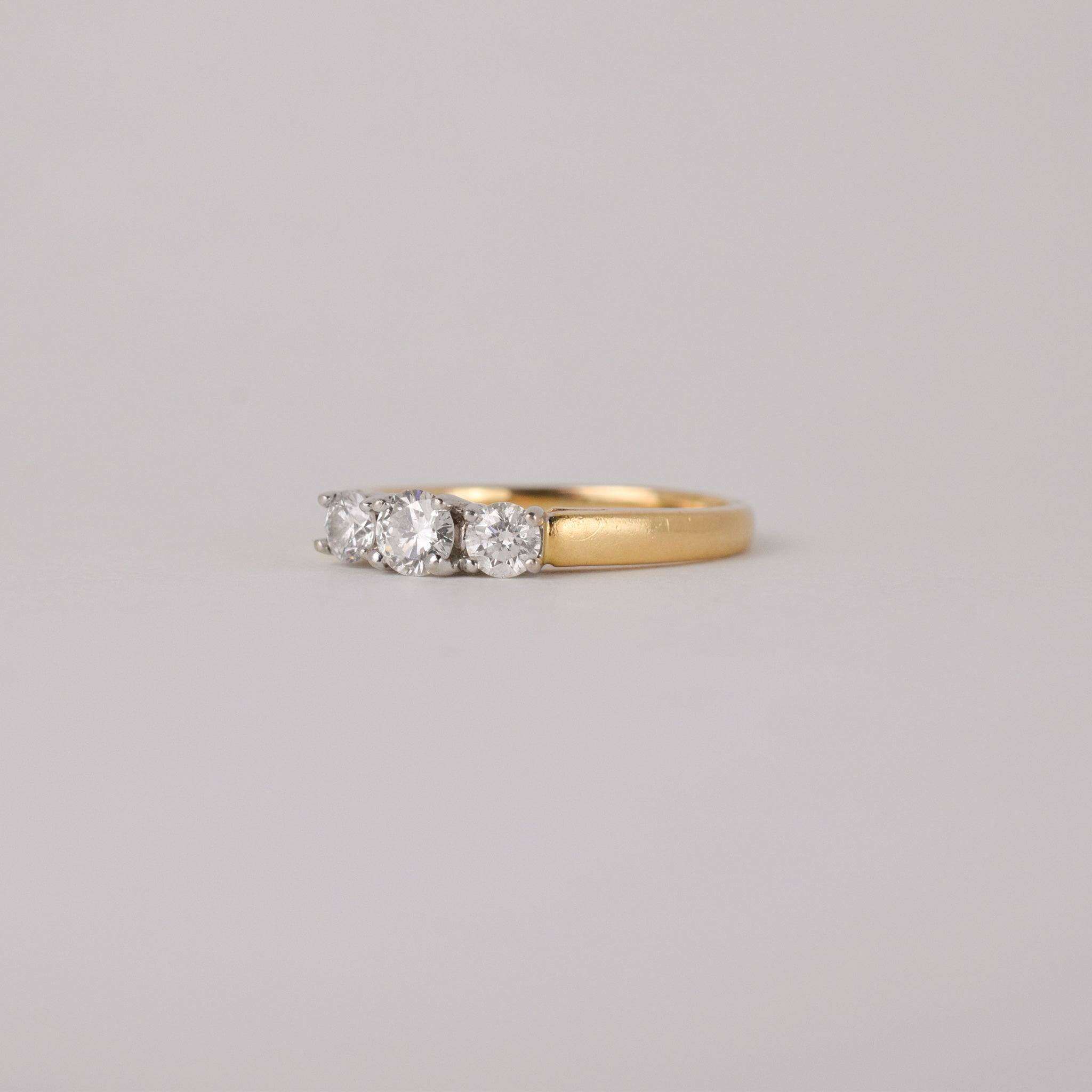 vintage gold diamond trilogy ring, folklor