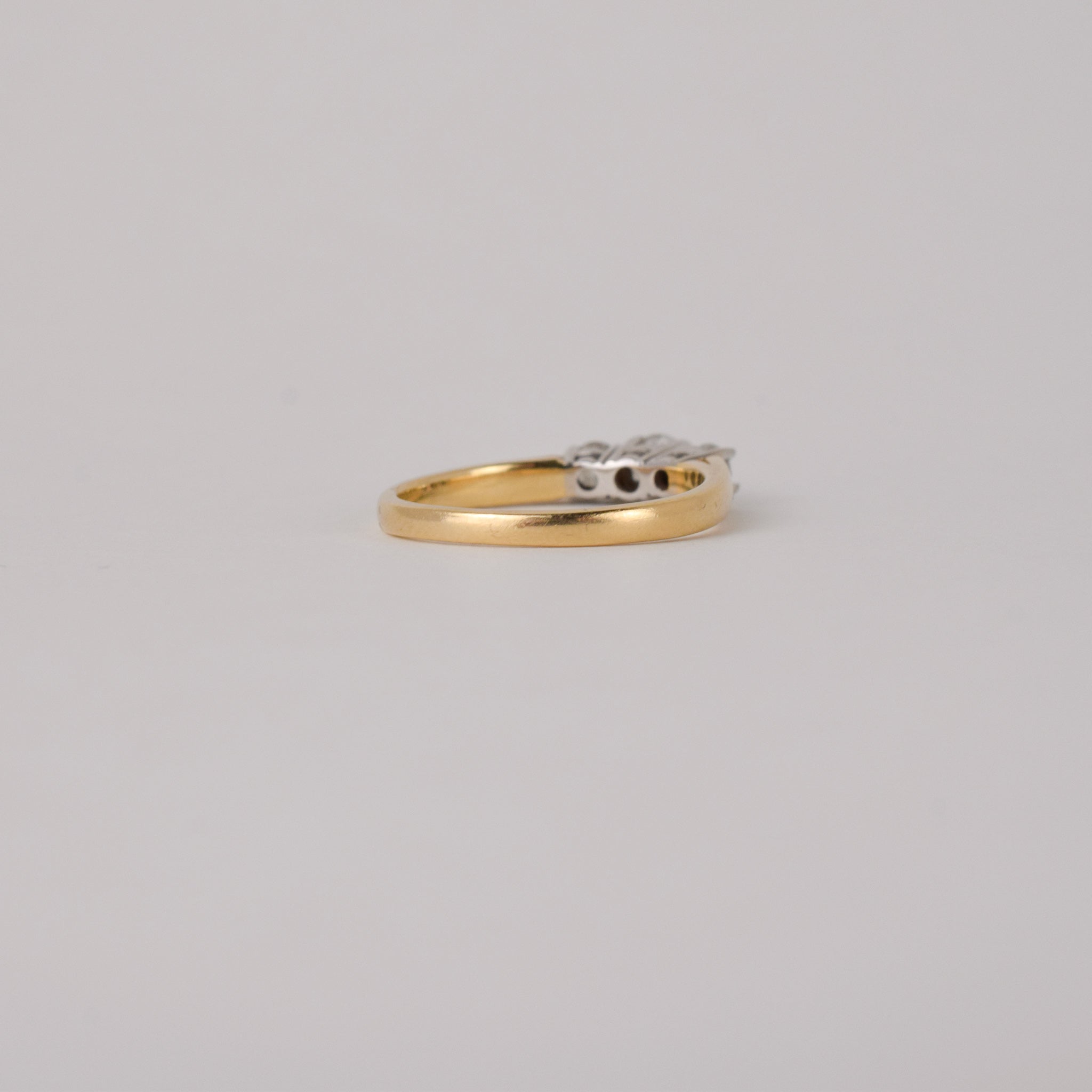 vintage gold diamond trilogy ring, folklor