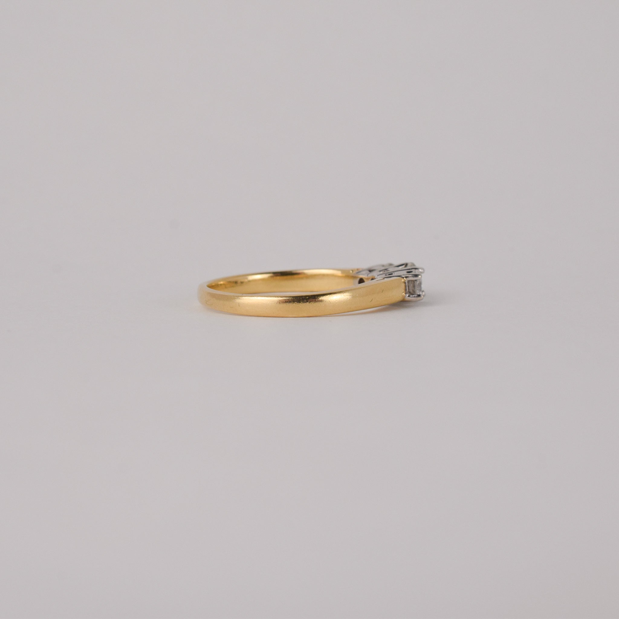 vintage gold diamond trilogy ring, folklor