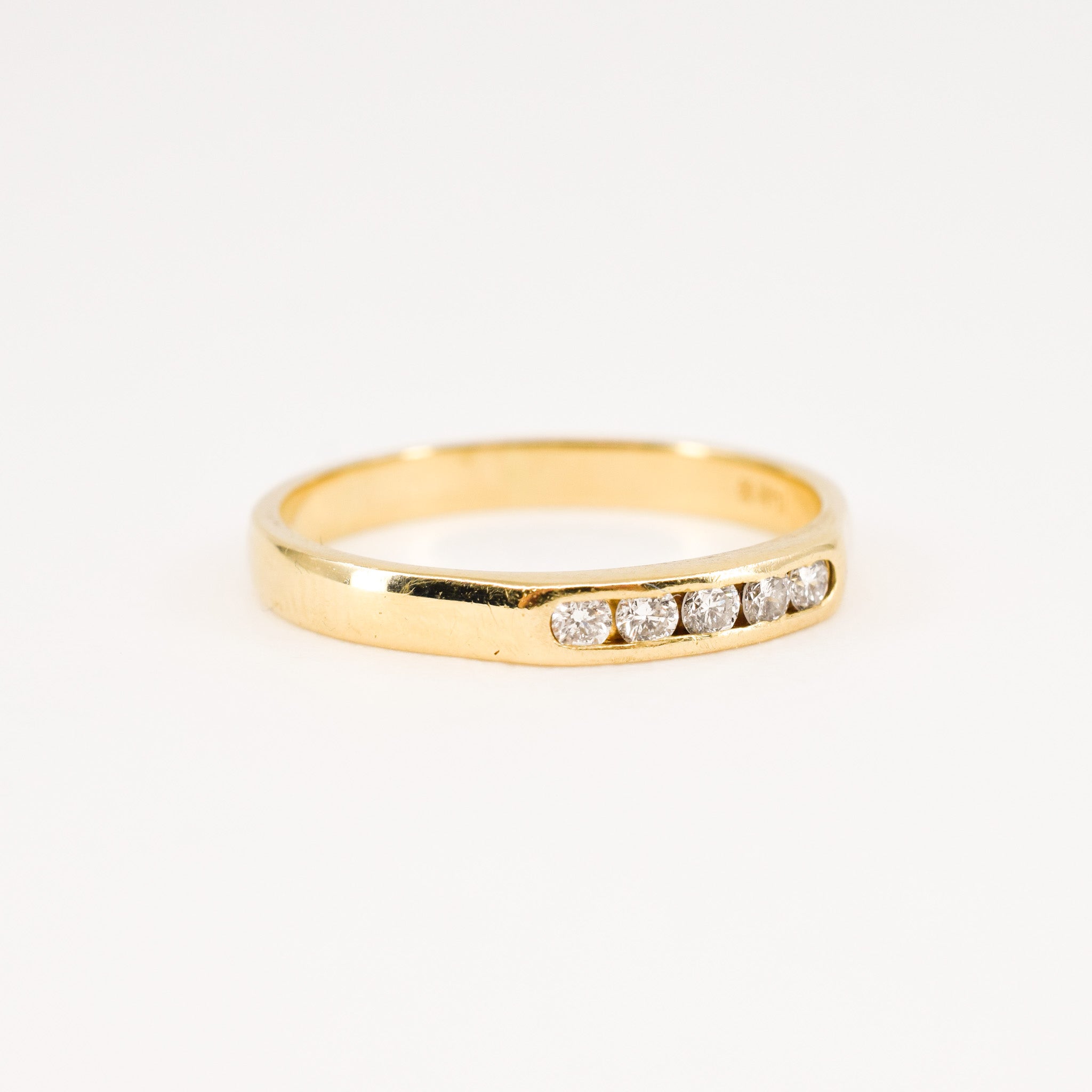 vintage gold and diamond channel set wedding band, folklor vintage jewelry shop canada