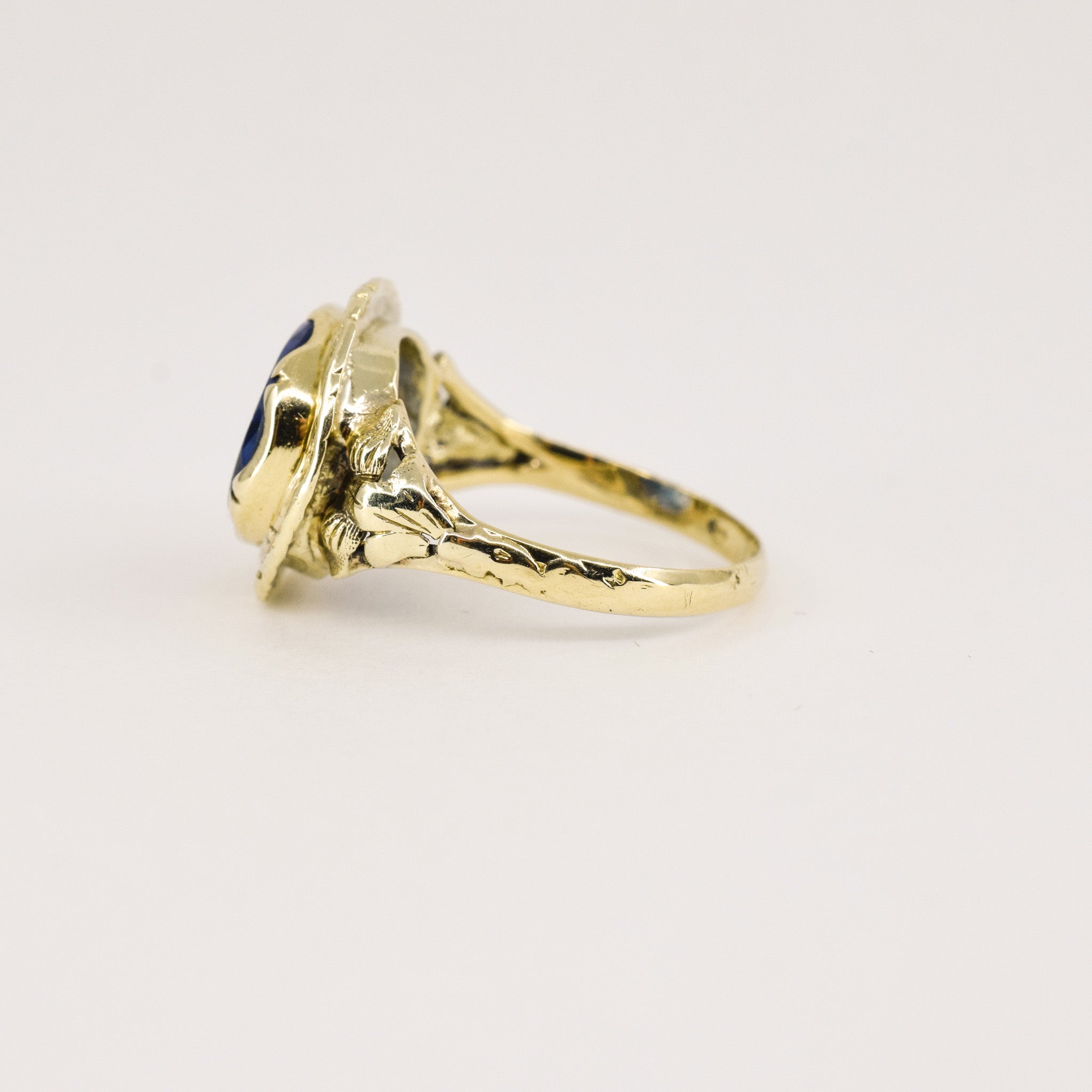 Moody Cameo Ring (14k)
